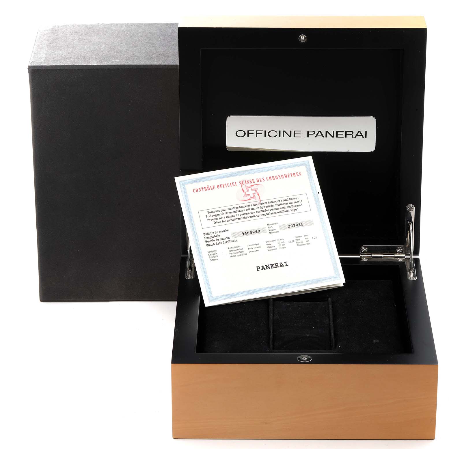 The image shows an open Panerai watch box for the Luminor model, displaying a certificate and the brand
s name on the lid.