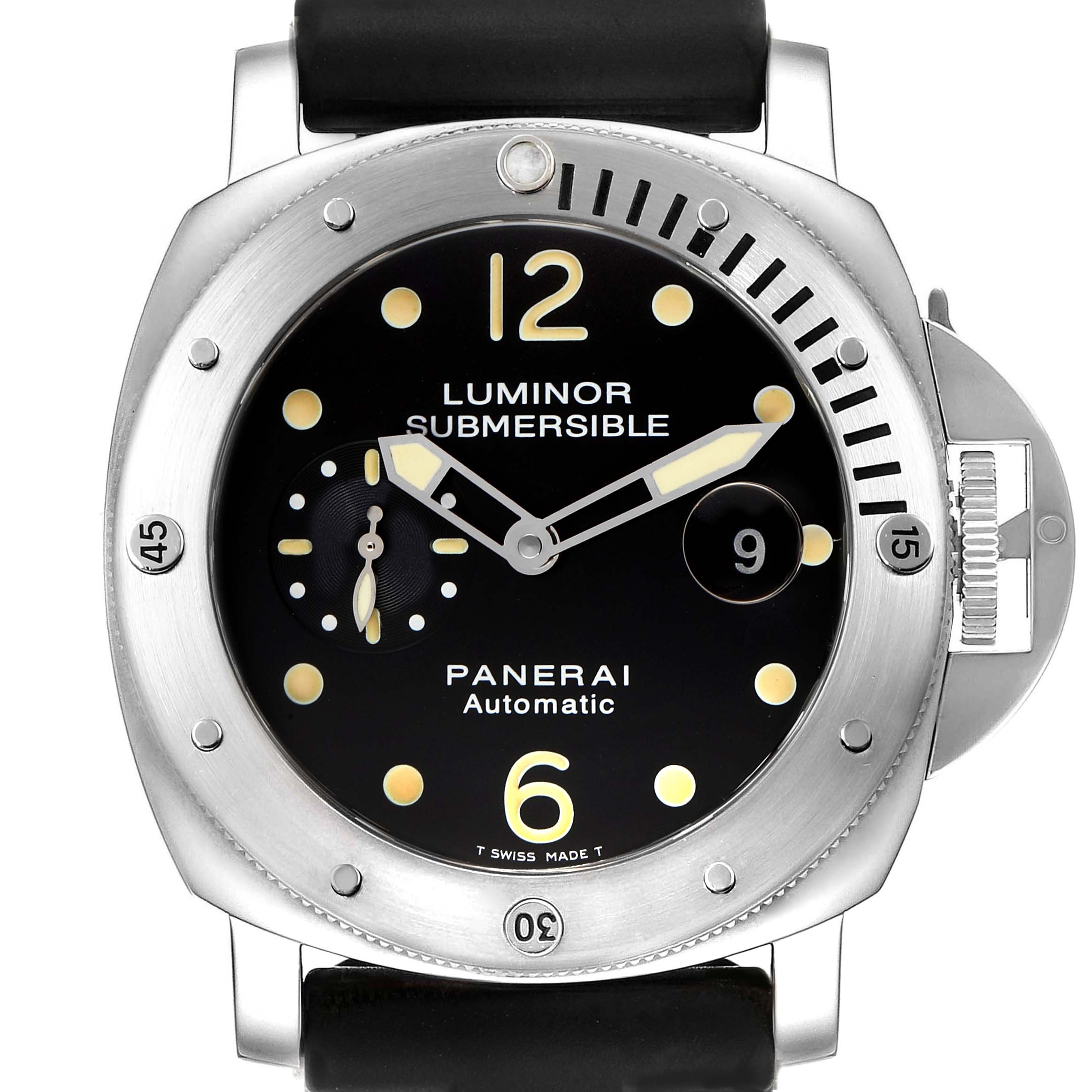 The image shows a front view of a Panerai Luminor Submersible watch, focusing on the dial, bezel, and crown guard.