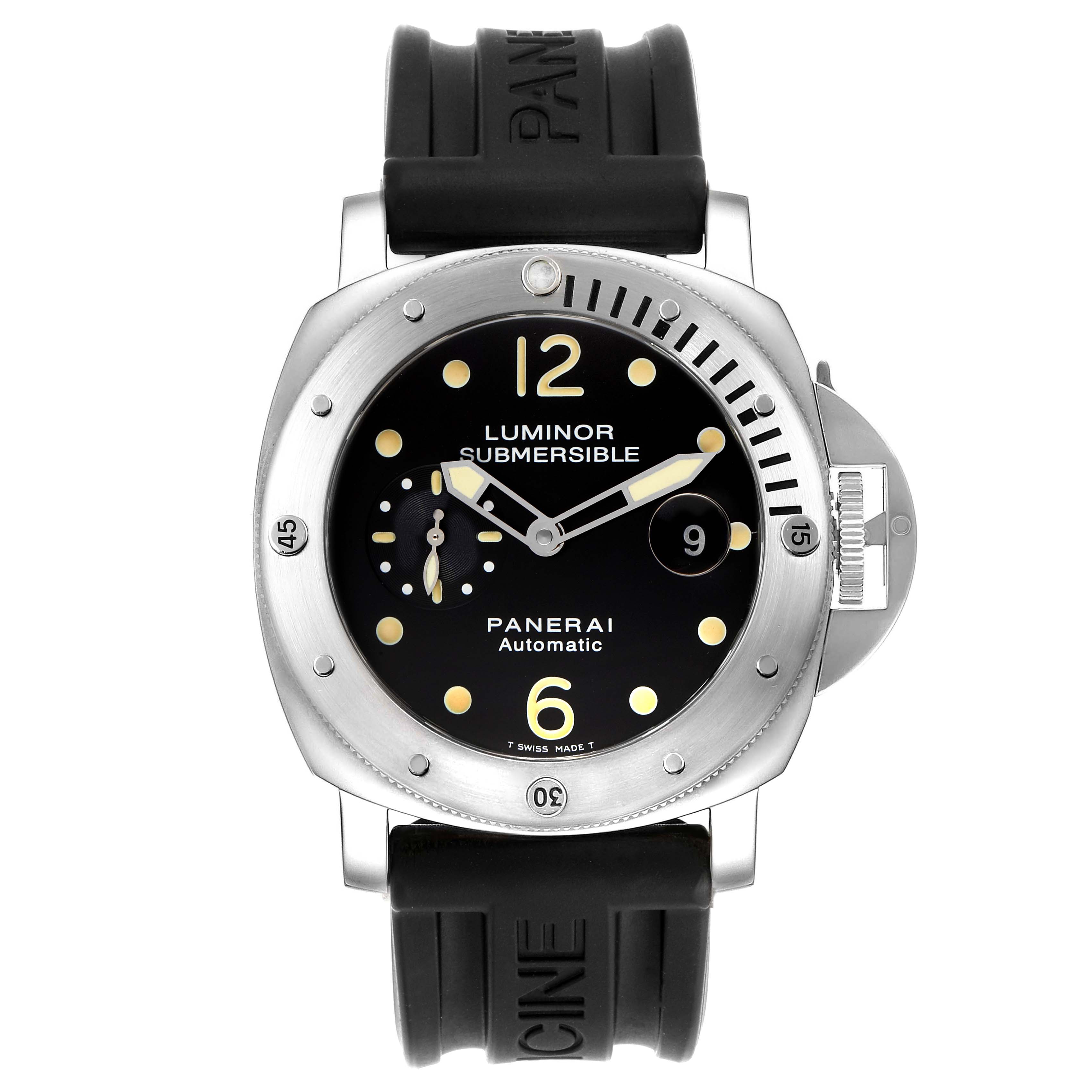 The image shows a frontal view of a Panerai Luminor Submersible watch, highlighting its dial, bezel, and rubber strap.