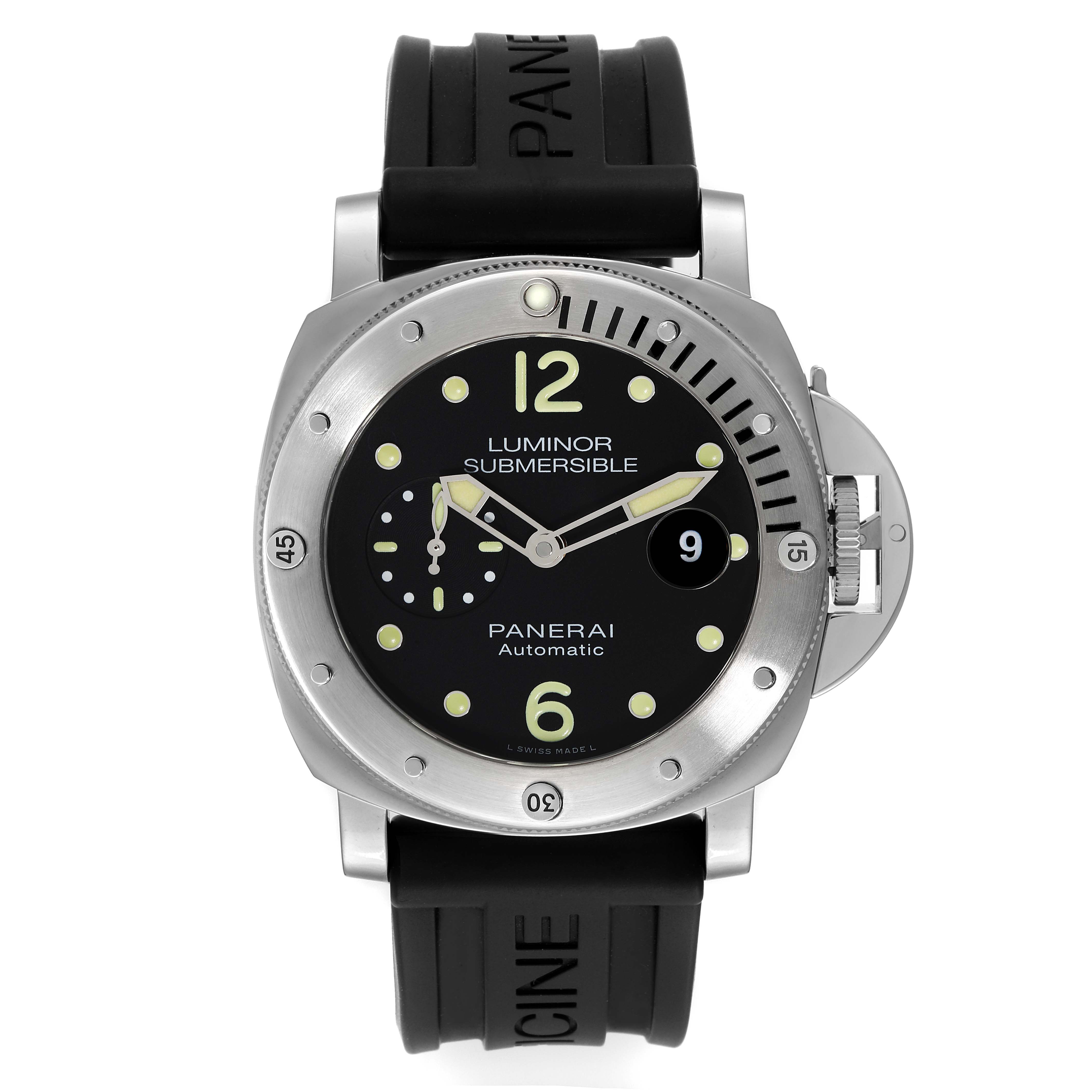The image shows a front view of the Panerai Luminor Submersible watch, highlighting the face, bezel, and strap.