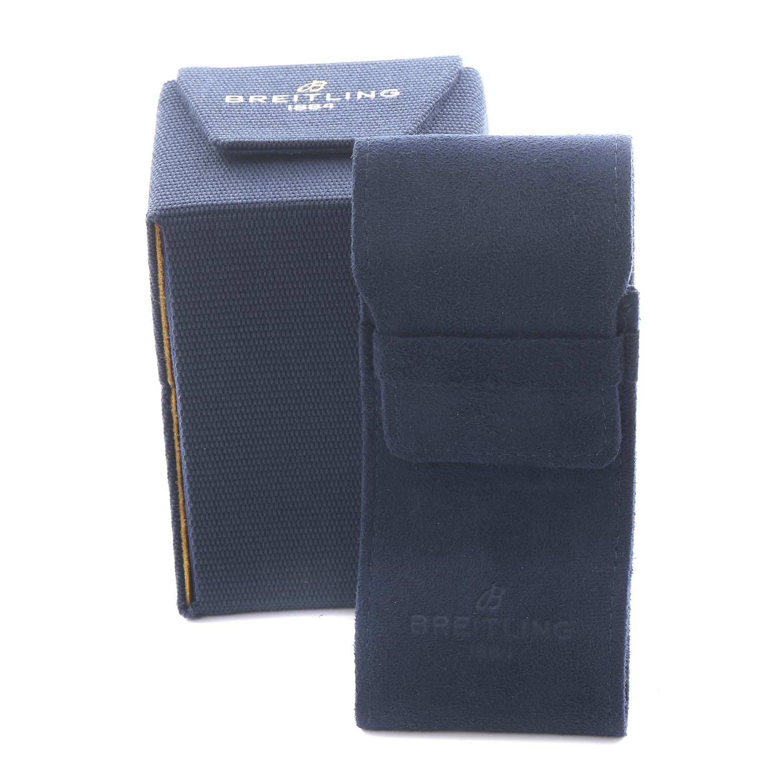 The image shows a navy blue box and protective pouch, both branded with Breitling, likely used for the Avenger model watch.