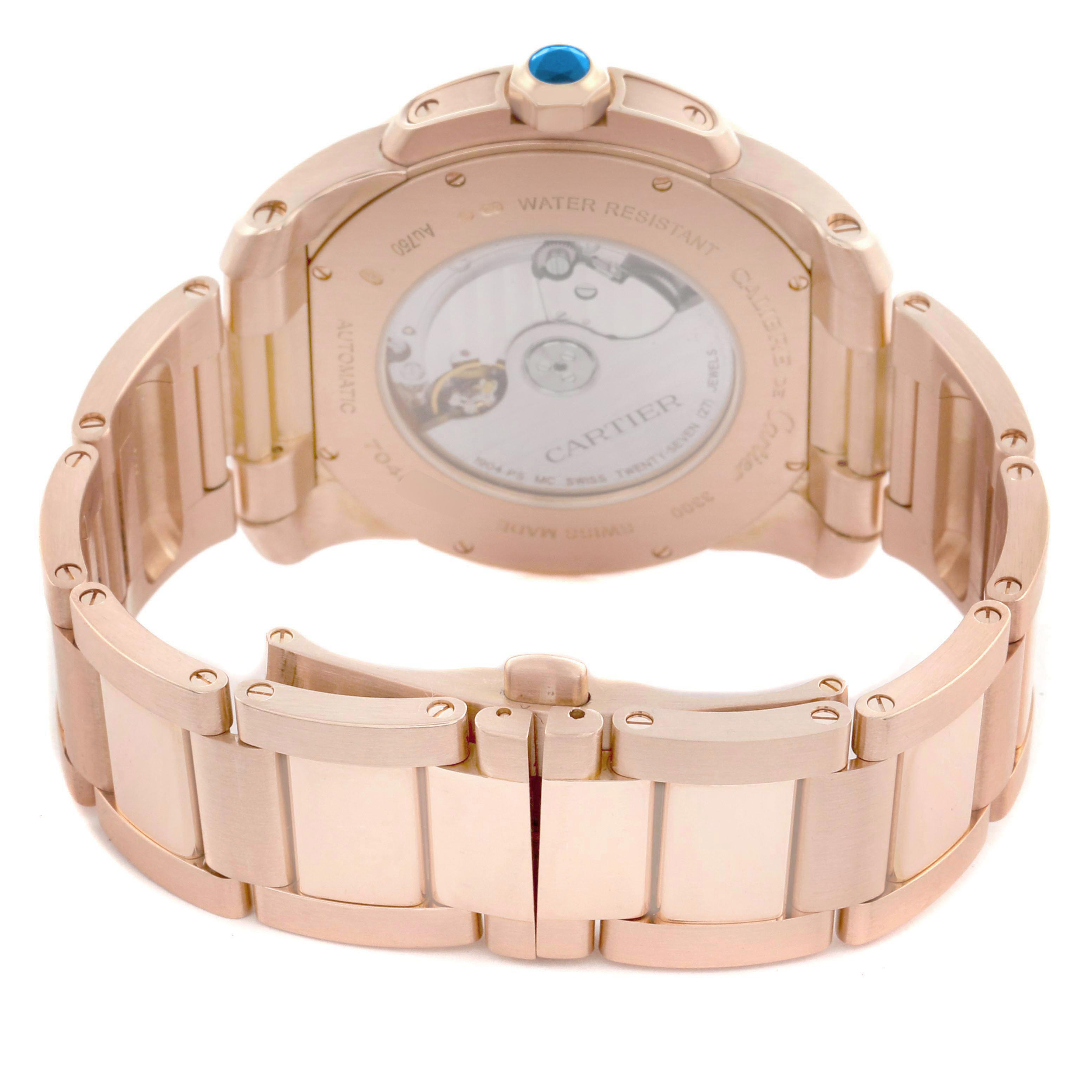 The image shows the back view of a Calibre de Cartier watch, highlighting its bracelet and case back details.