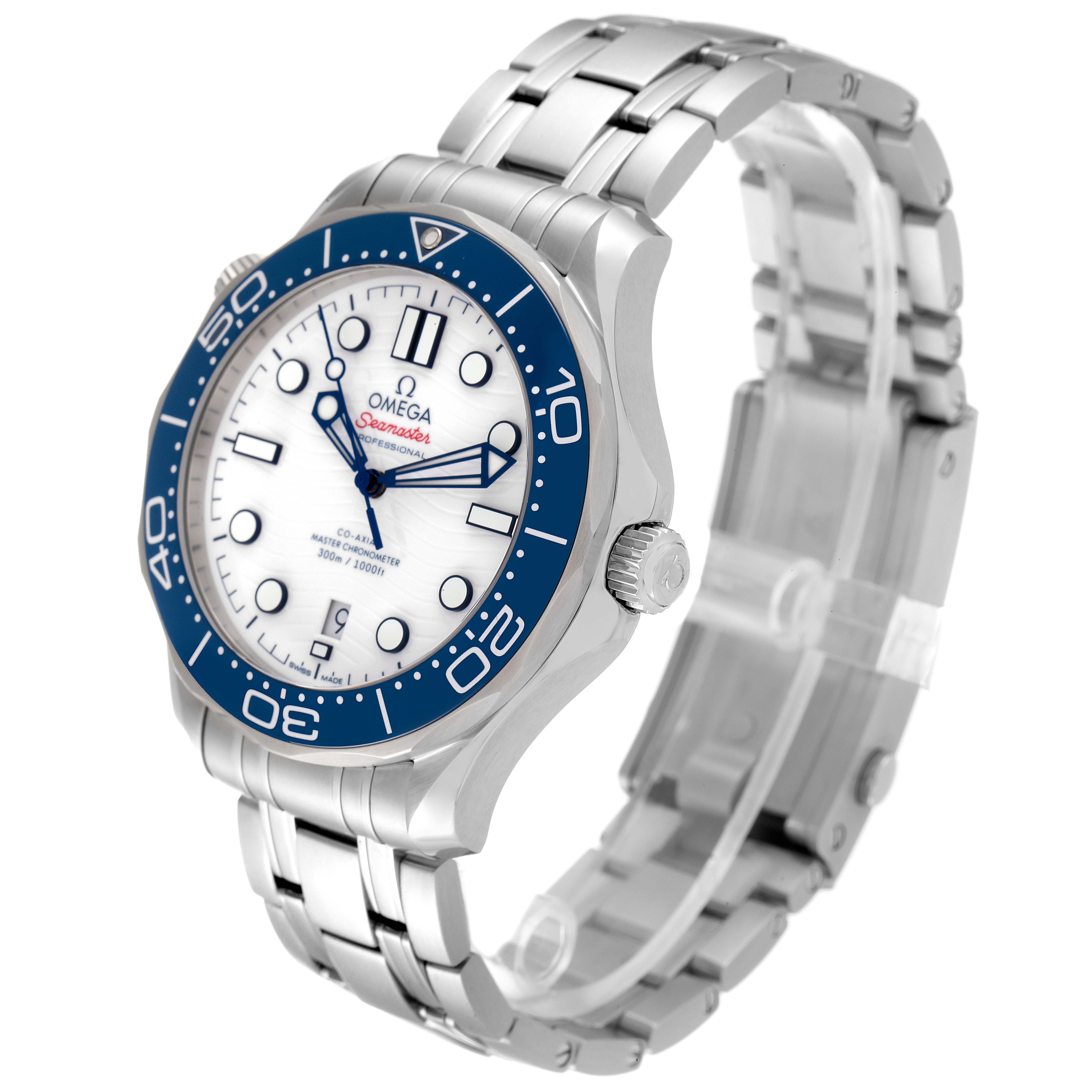 The image shows a side angle view of the Omega Seamaster 522.30.42.20.04.001 Men's Stainless Steel White Dial 522.30.42.20.04.001 Men's Stainless Steel White Dial watch, featuring its face, bezel, and metal bracelet.