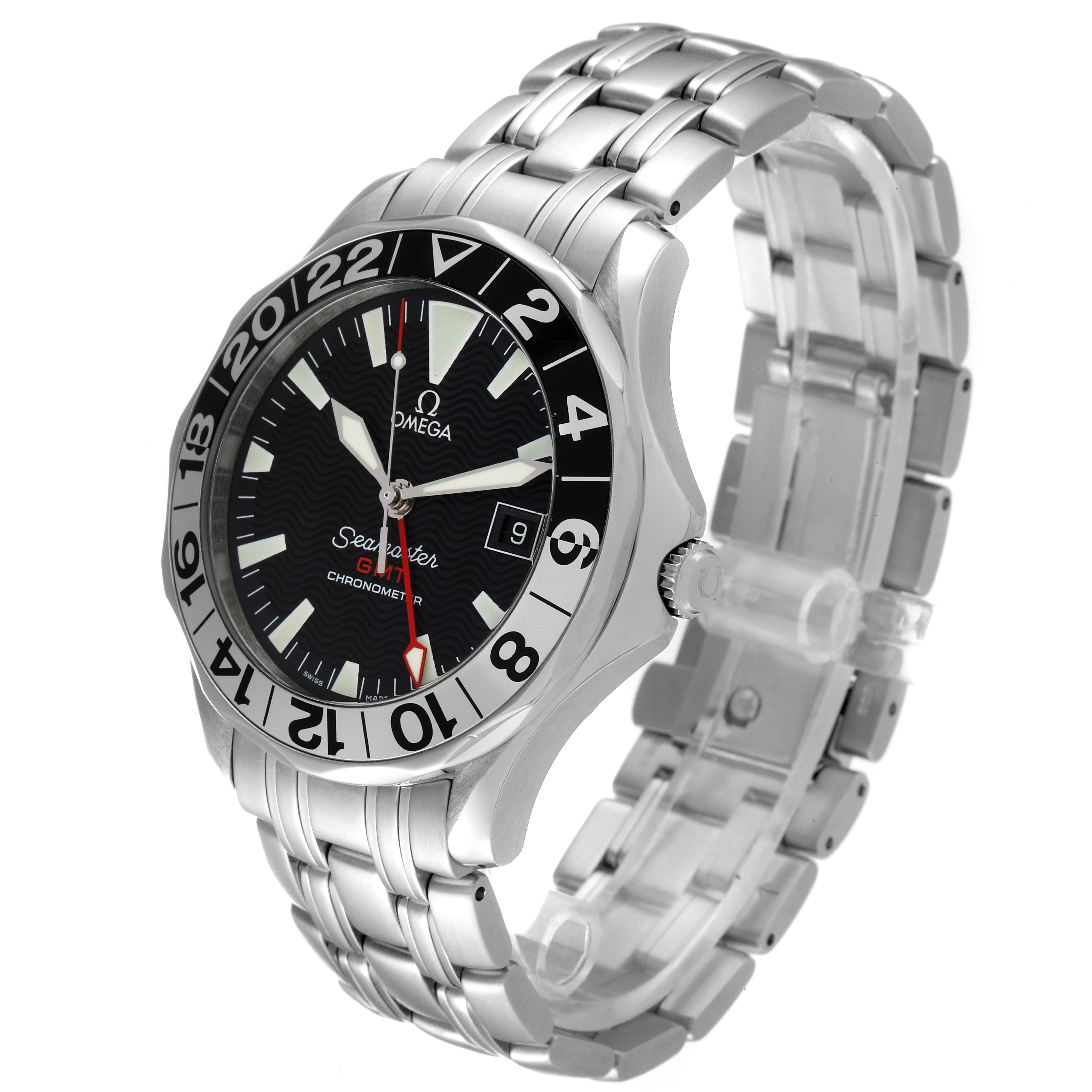 The Omega Seamaster 2534.50.00 Men's Stainless Steel Black Dial 2534.50.00 Men's Stainless Steel Black Dial watch shows a frontal and side view, highlighting the bezel, dial, hands, and stainless steel bracelet.