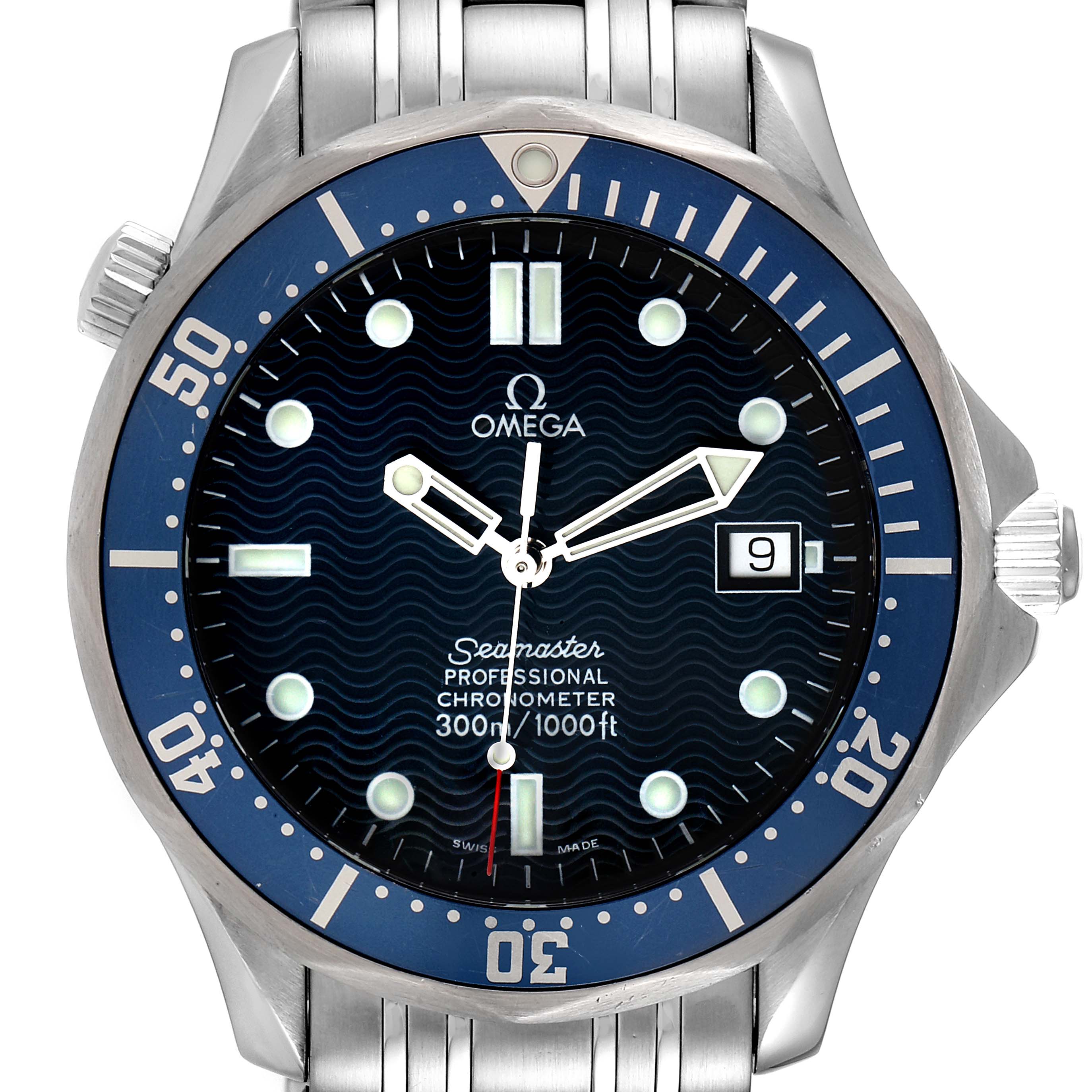 The image shows a front view of the Omega Seamaster 2531.80.00 Men's Stainless Steel Blue Dial 2531.80.00 Men's Stainless Steel Blue Dial watch face, including its bezel, dial, hands, and bracelet attachment.