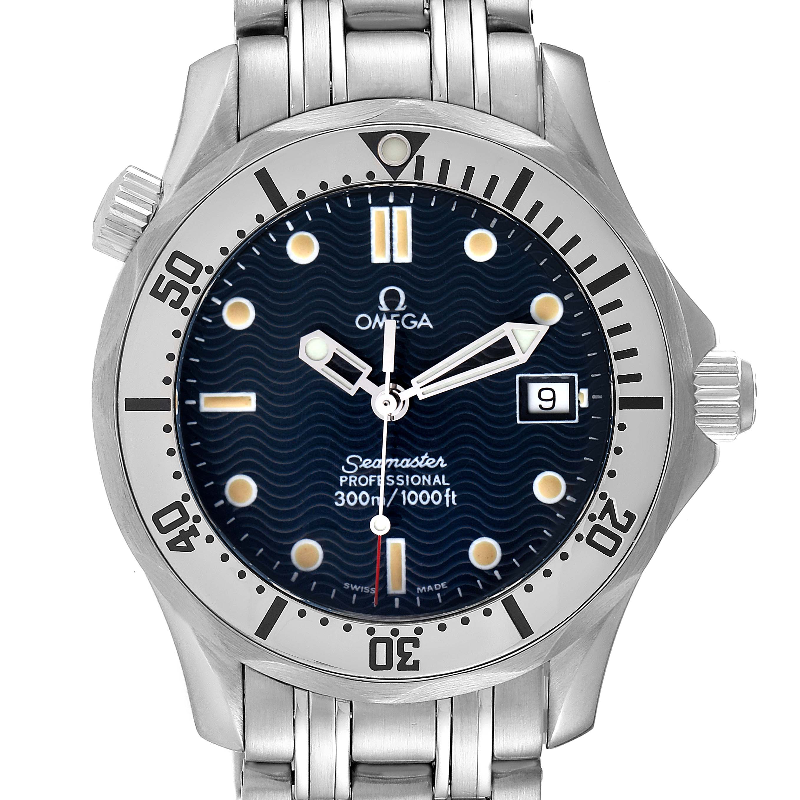 The image shows a frontal view of the Omega Seamaster 2552.80.00 Men's Stainless Steel Blue Dial 2552.80.00 Men's Stainless Steel Blue Dial watch, highlighting the dial, bezel, and bracelet.