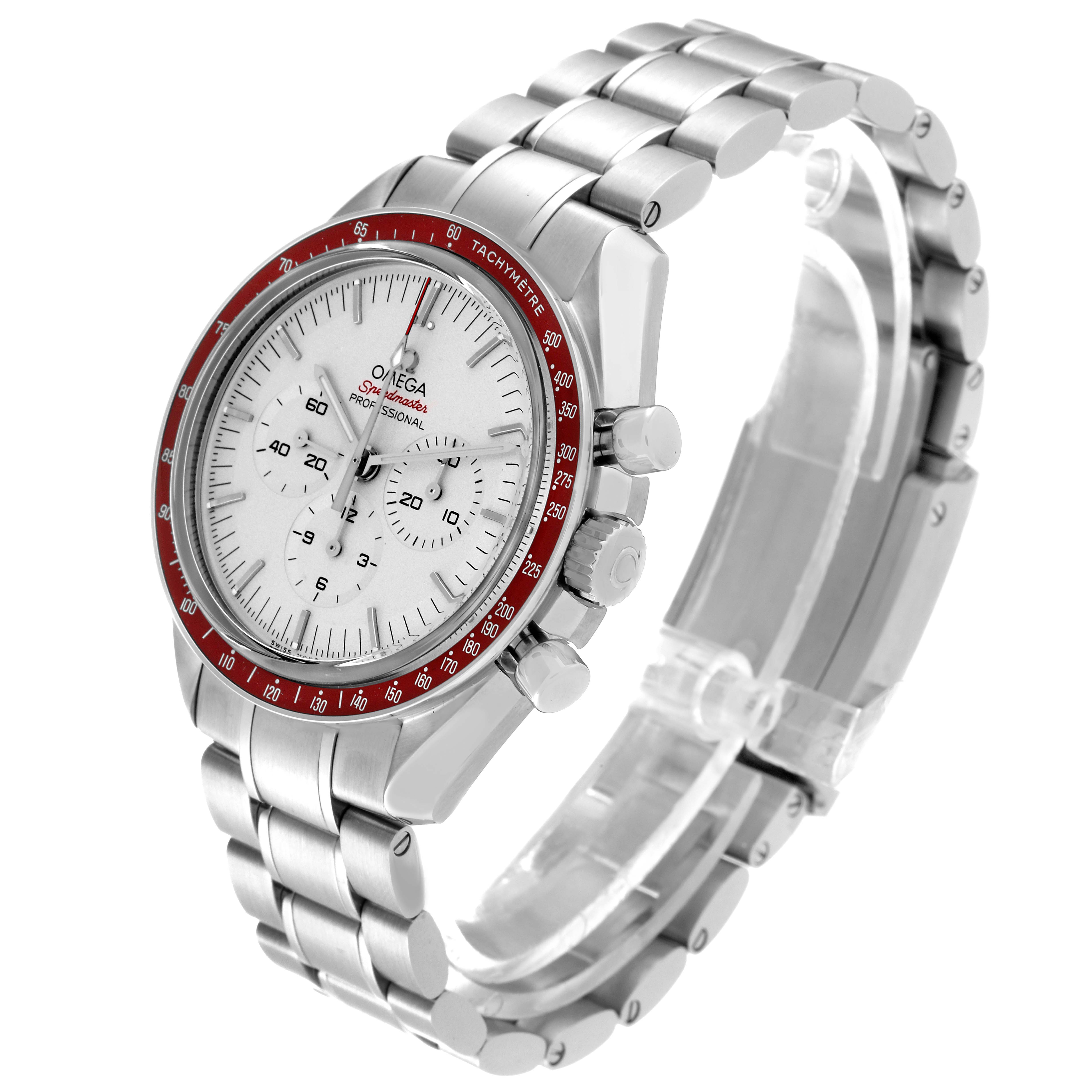 This image shows the Omega Speedmaster 522.30.42.30.06.001 Men
s Stainless Steel Silver Dial 522.30.42.30.06.001 Men
s Stainless Steel Silver Dial watch at an angle highlighting the face, bezel, crown, and stainless steel bracelet.