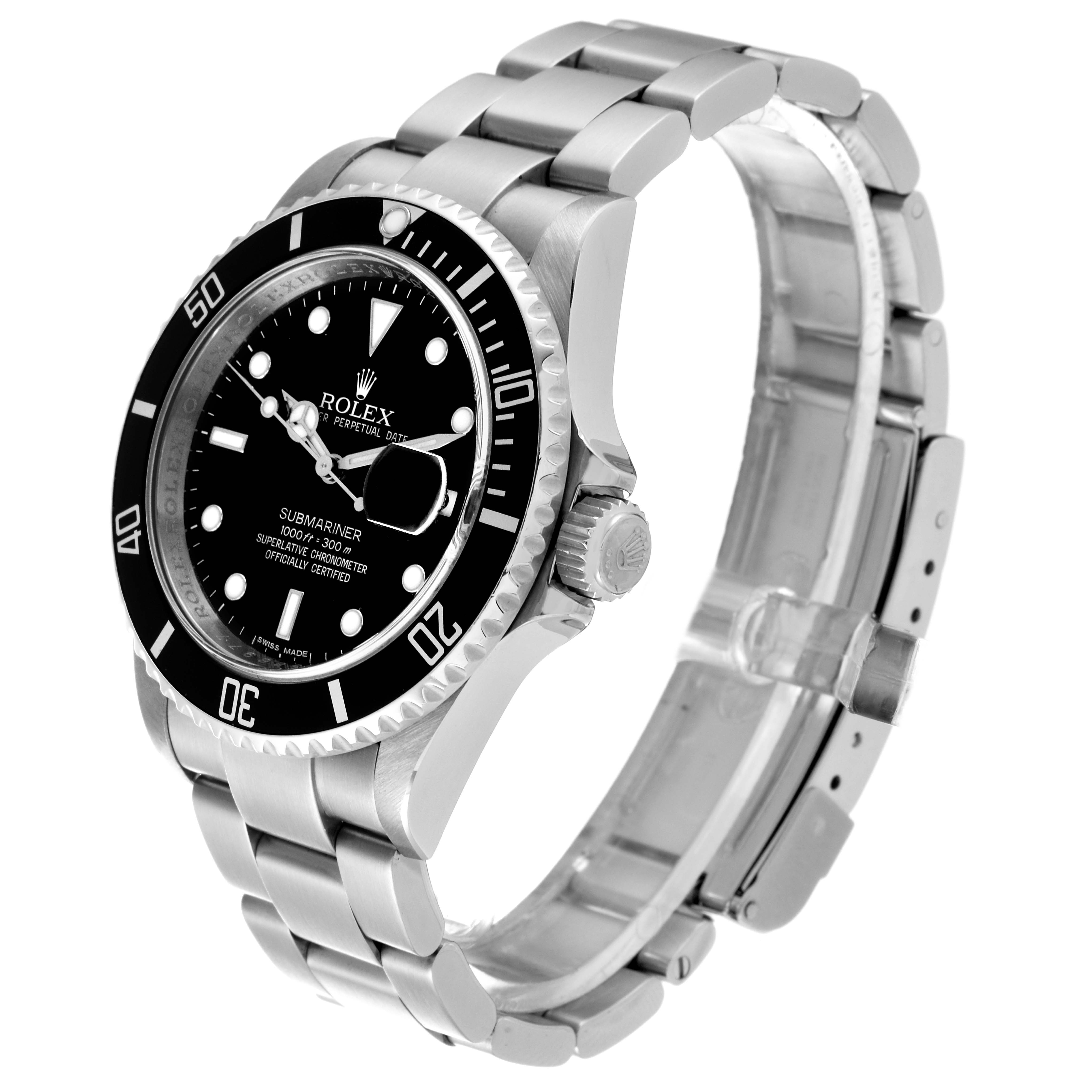 The image shows the full view of a Rolex Submariner 16610 Men
s Stainless Steel Black Dial 16610 Men
s Stainless Steel Black Dial watch, displaying the dial, bezel, crown, and metal bracelet.