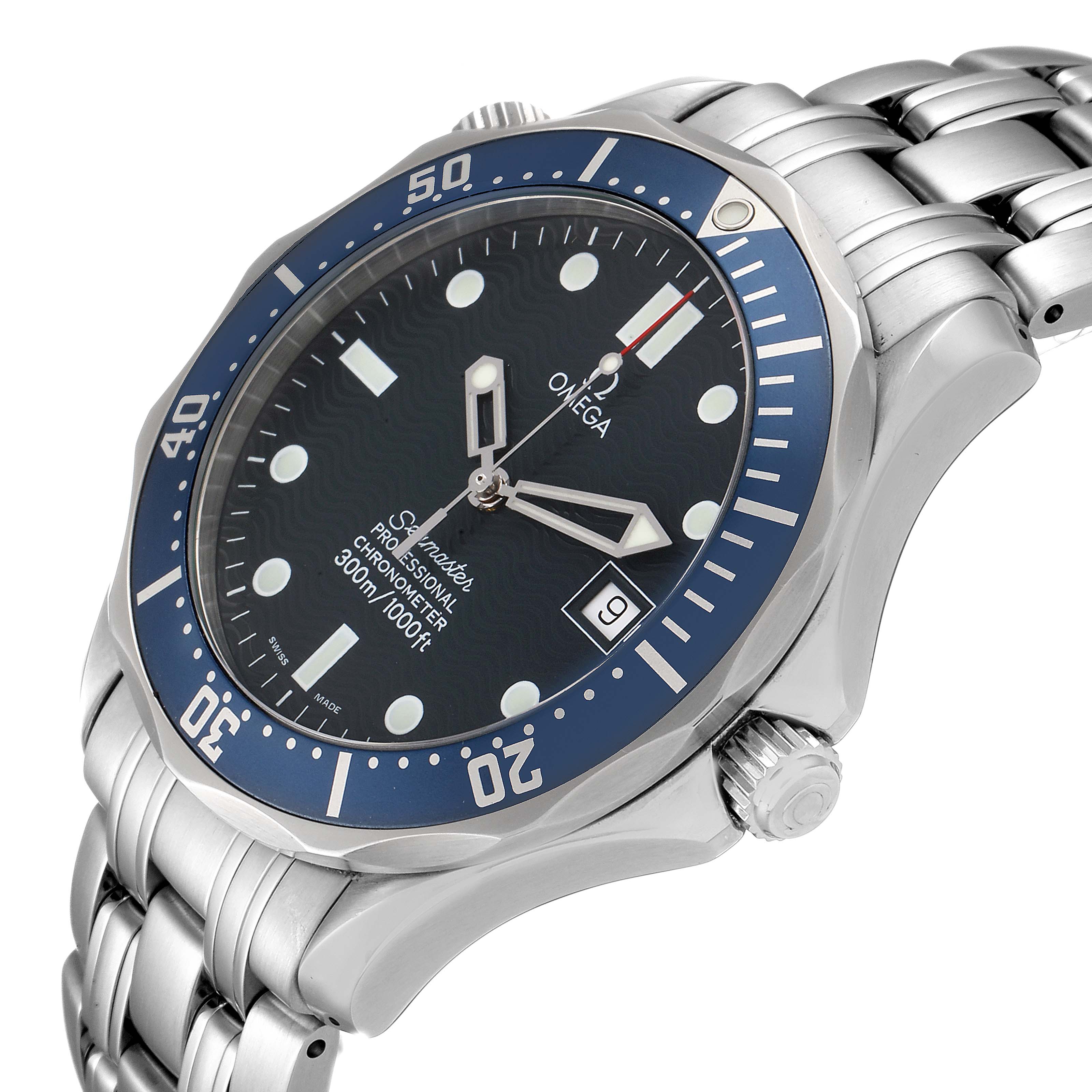 The image shows an angled view of the Omega Seamaster 2531.80.00 Men
s Stainless Steel Blue Dial 2531.80.00 Men
s Stainless Steel Blue Dial watch, highlighting its blue bezel, black dial, and stainless steel bracelet.