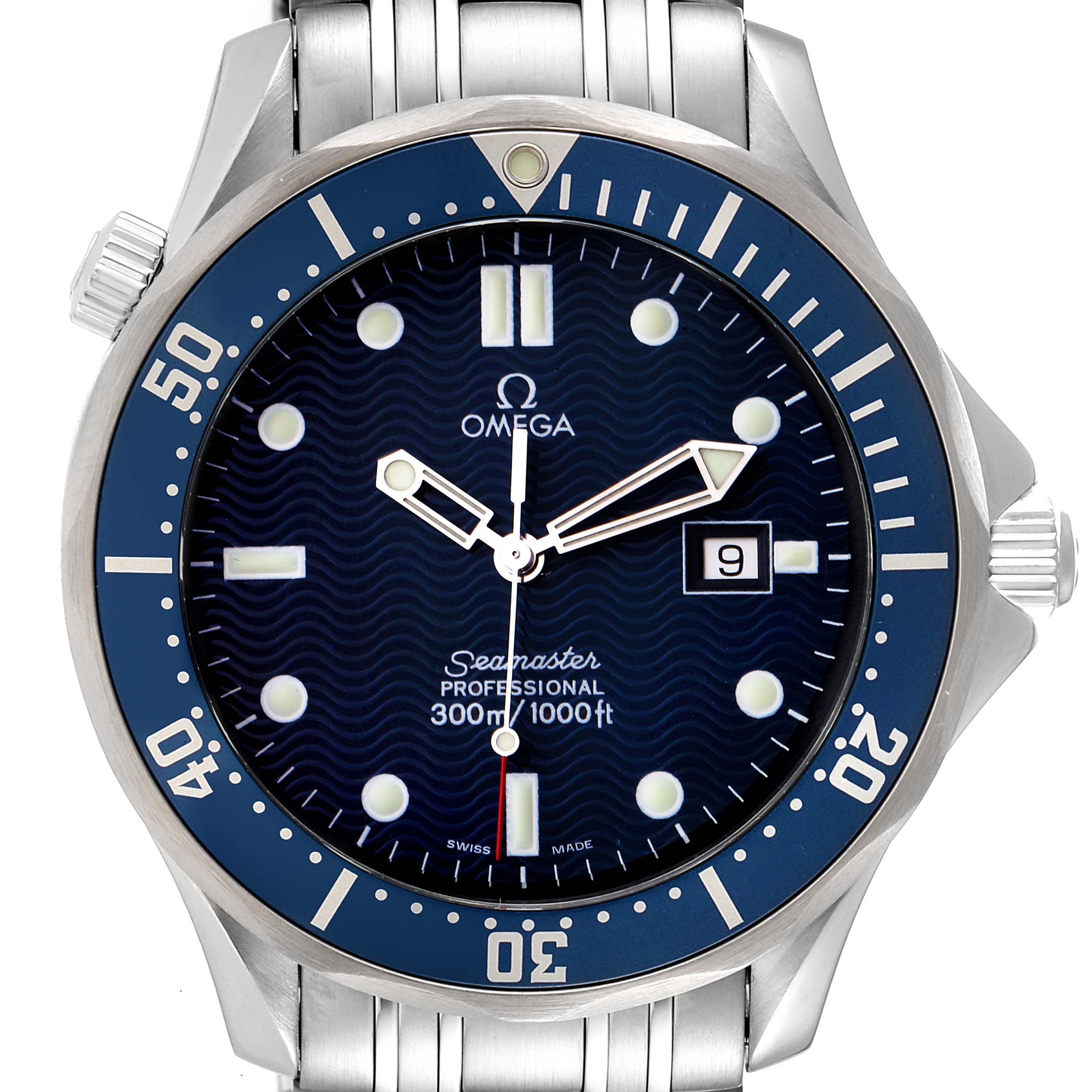The image shows the front view of an Omega Seamaster 2541.80.00 Men's Stainless Steel Blue Dial 2541.80.00 Men's Stainless Steel Blue Dial watch, displaying its dial, hands, date window, and bezel.