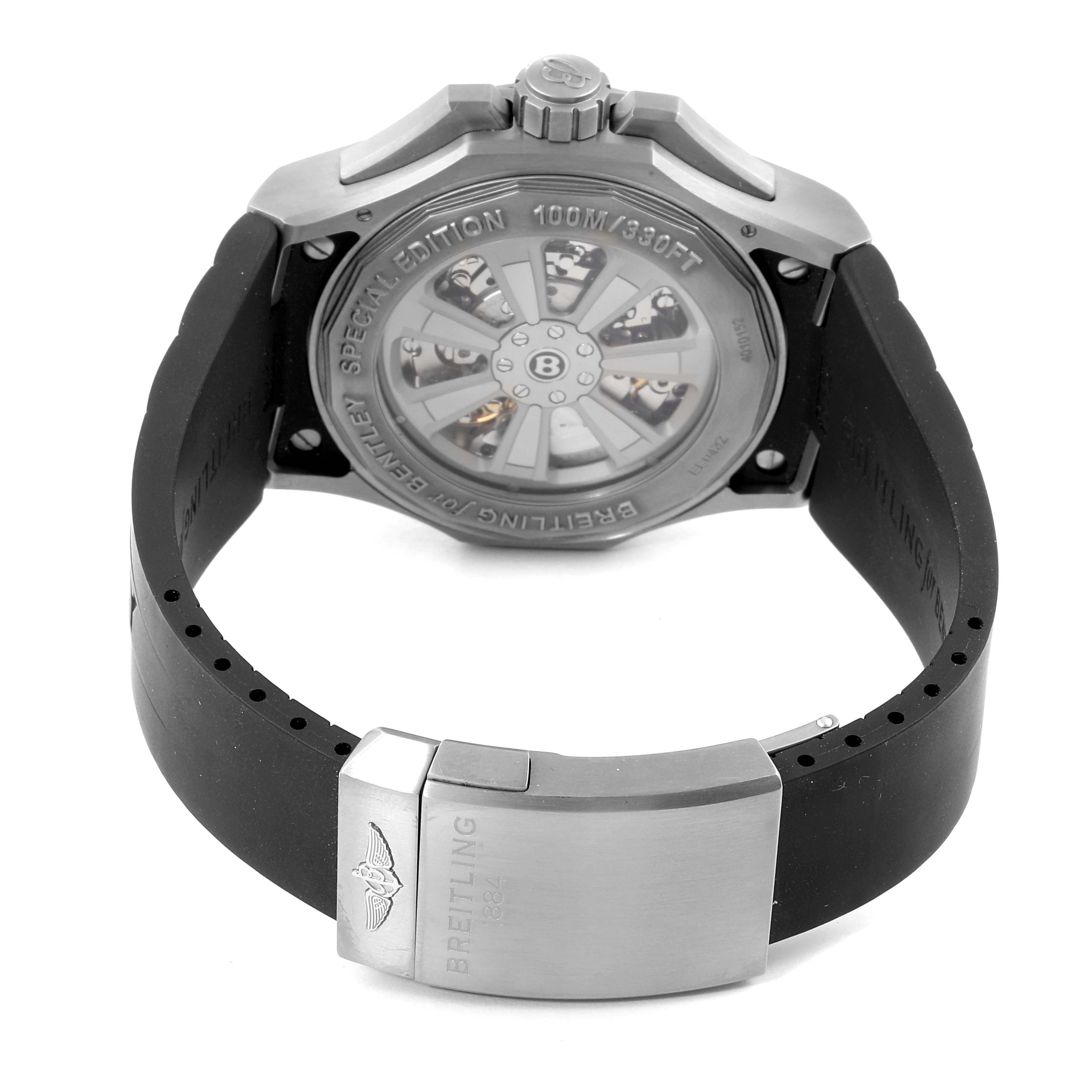 The image shows the back of the Bentley model by Breitling, highlighting the case back, crown, and clasp.