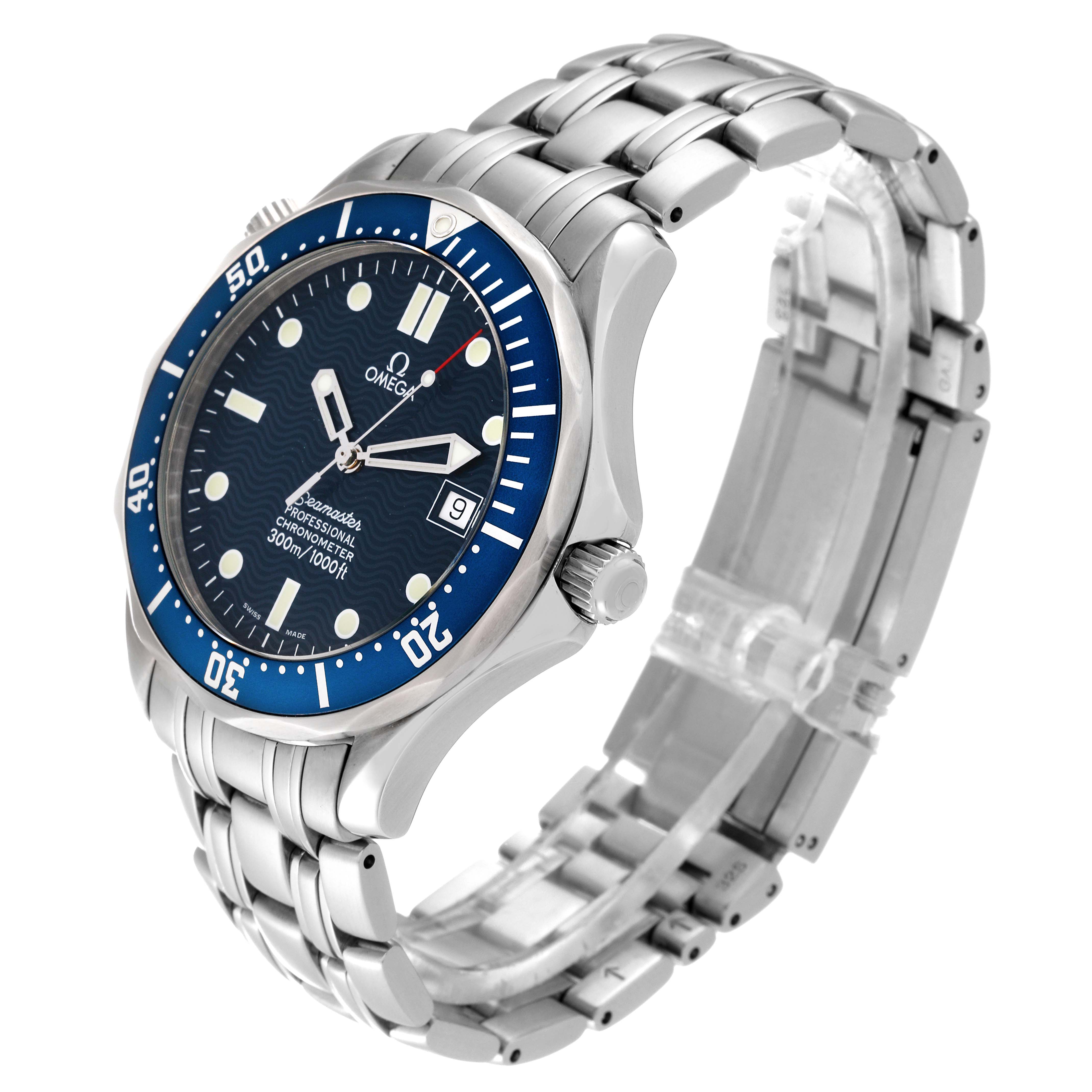 The image shows an Omega Seamaster 2531.80.00 Men
s Stainless Steel Blue Dial 2531.80.00 Men
s Stainless Steel Blue Dial watch at a three-quarter angle, displaying the face, bezel, crown, and stainless steel bracelet.