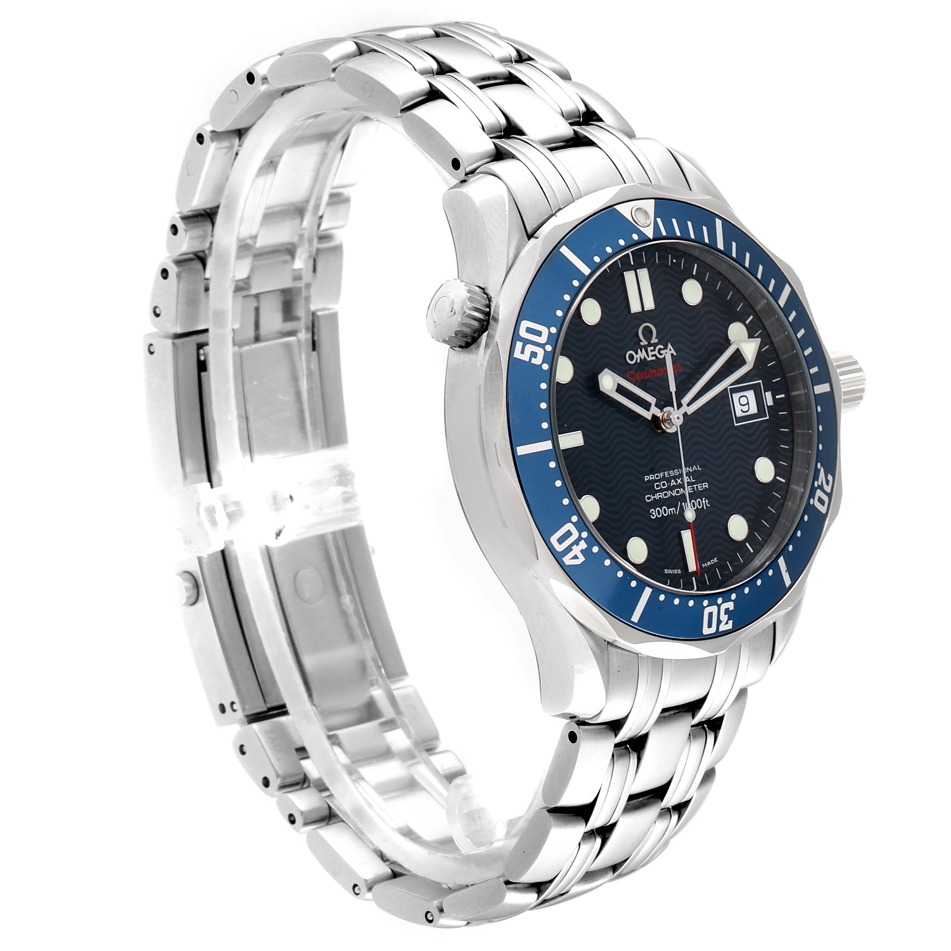 The image shows an angled view of the Omega Seamaster 2220.80.00 Men
s Stainless Steel Blue Dial 2220.80.00 Men
s Stainless Steel Blue Dial watch, highlighting the dial, bezel, crown, and metal bracelet.
