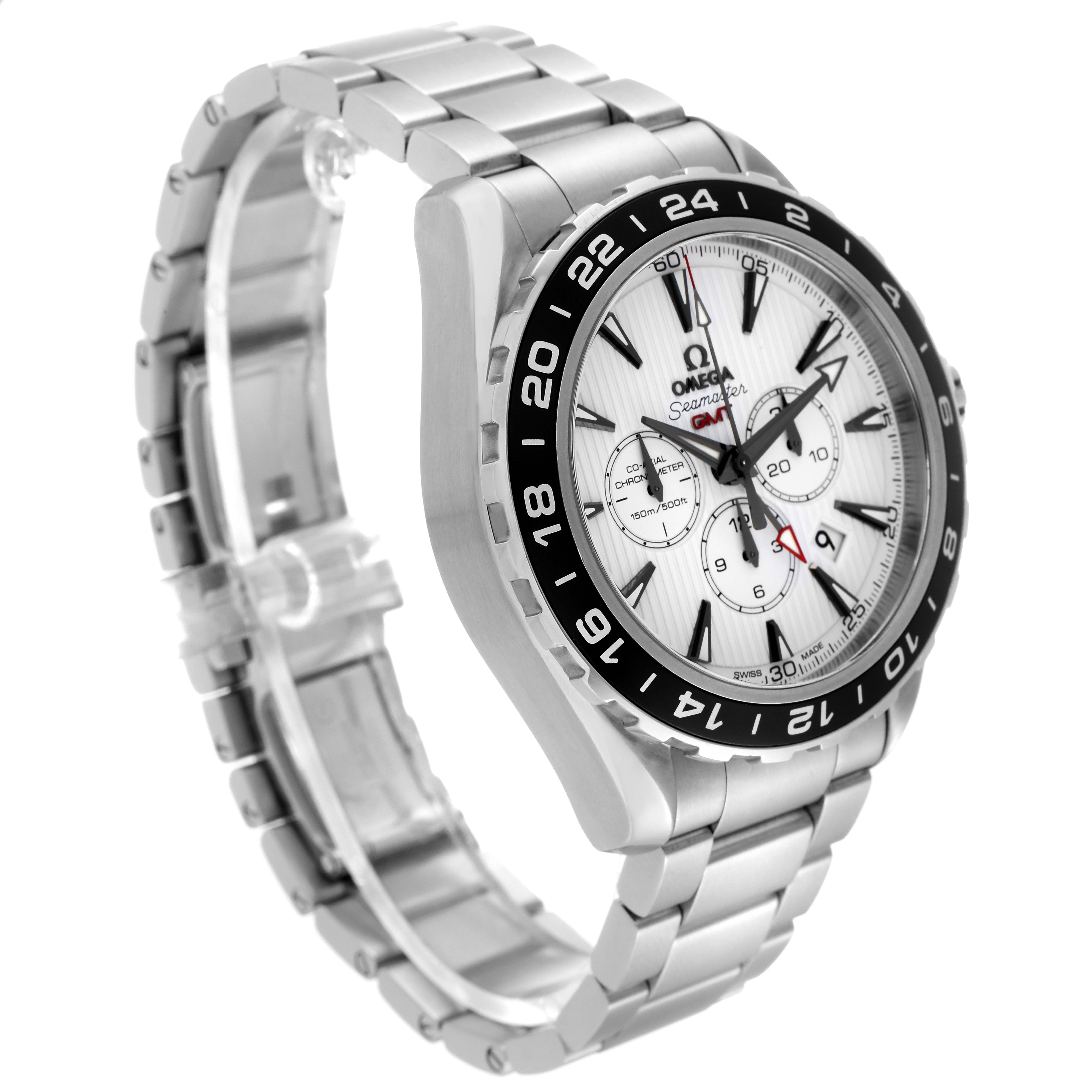 This image shows the Omega Aqua Terra 231.10.44.52.04.001 Men
s Stainless Steel White Dial 231.10.44.52.04.001 Men
s Stainless Steel White Dial watch, featuring a side and front angle highlighting its stainless steel bracelet, bezel, and dial.