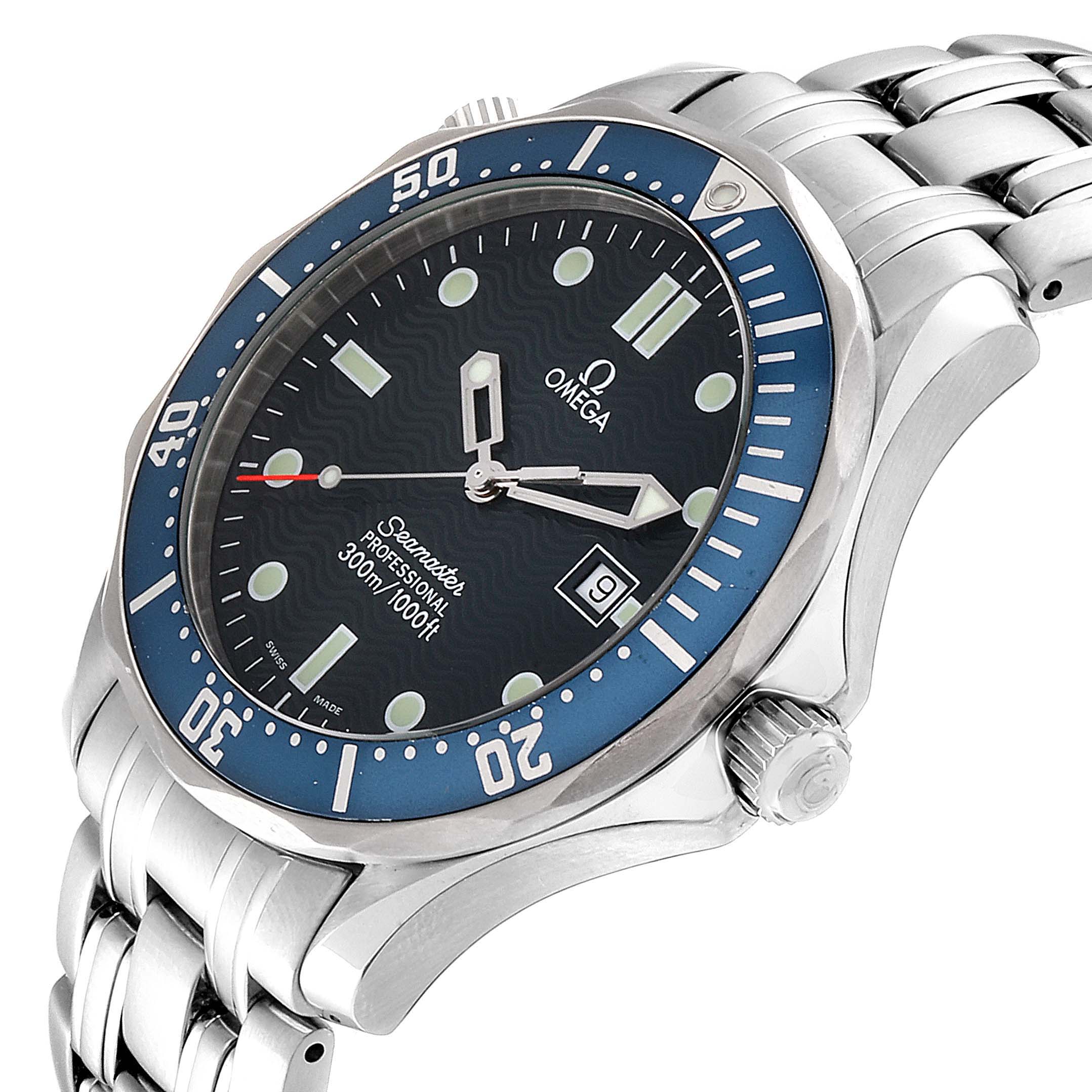 The image shows an angled view of an Omega Seamaster 2541.80.00 Men
s Stainless Steel Blue Dial 2541.80.00 Men
s Stainless Steel Blue Dial watch, highlighting the watch face, bezel, and part of the bracelet.