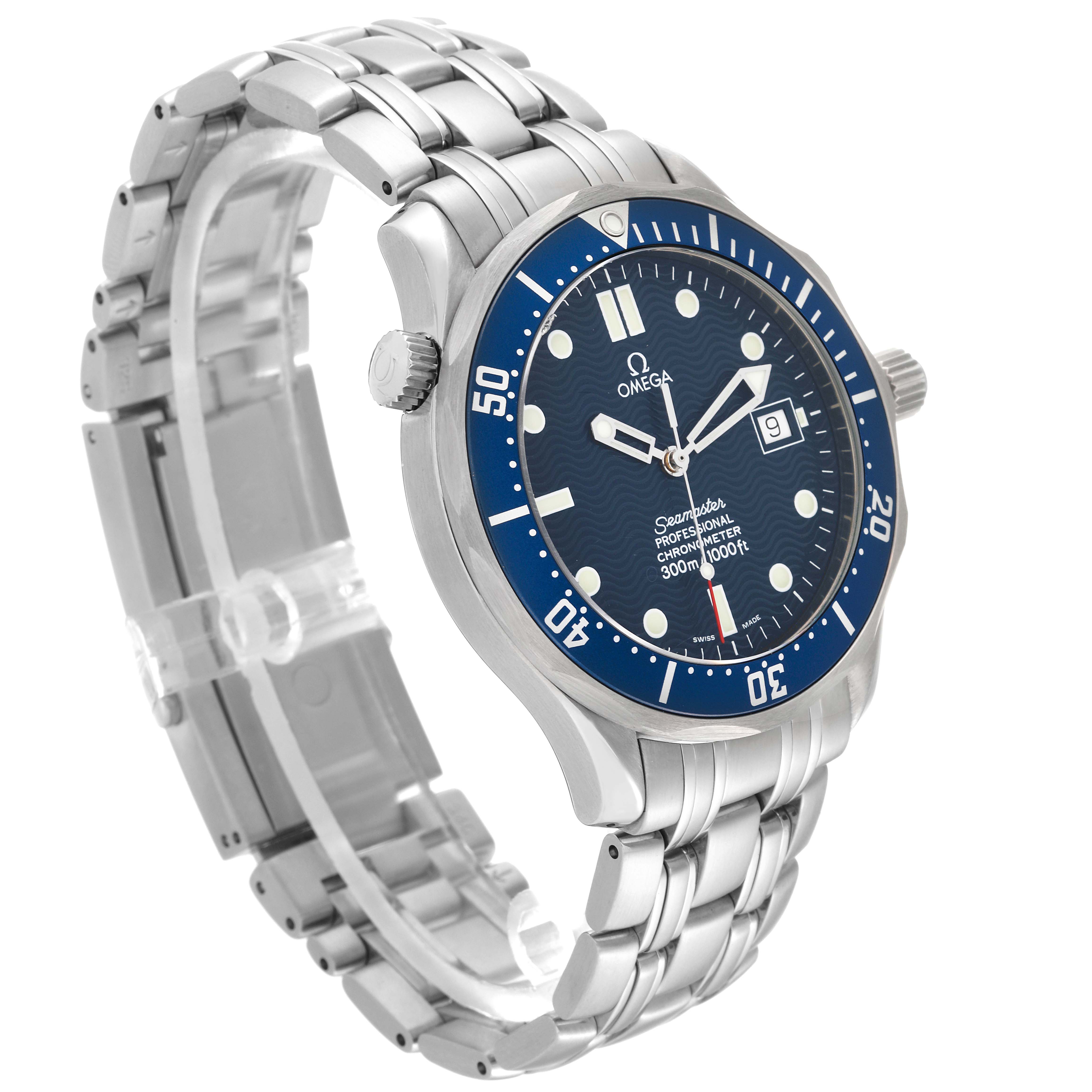 The image shows an angled view of an Omega Seamaster 2531.80.00 Men
s Stainless Steel Blue Dial 2531.80.00 Men
s Stainless Steel Blue Dial watch, highlighting the face, bezel, bracelet, and crown.