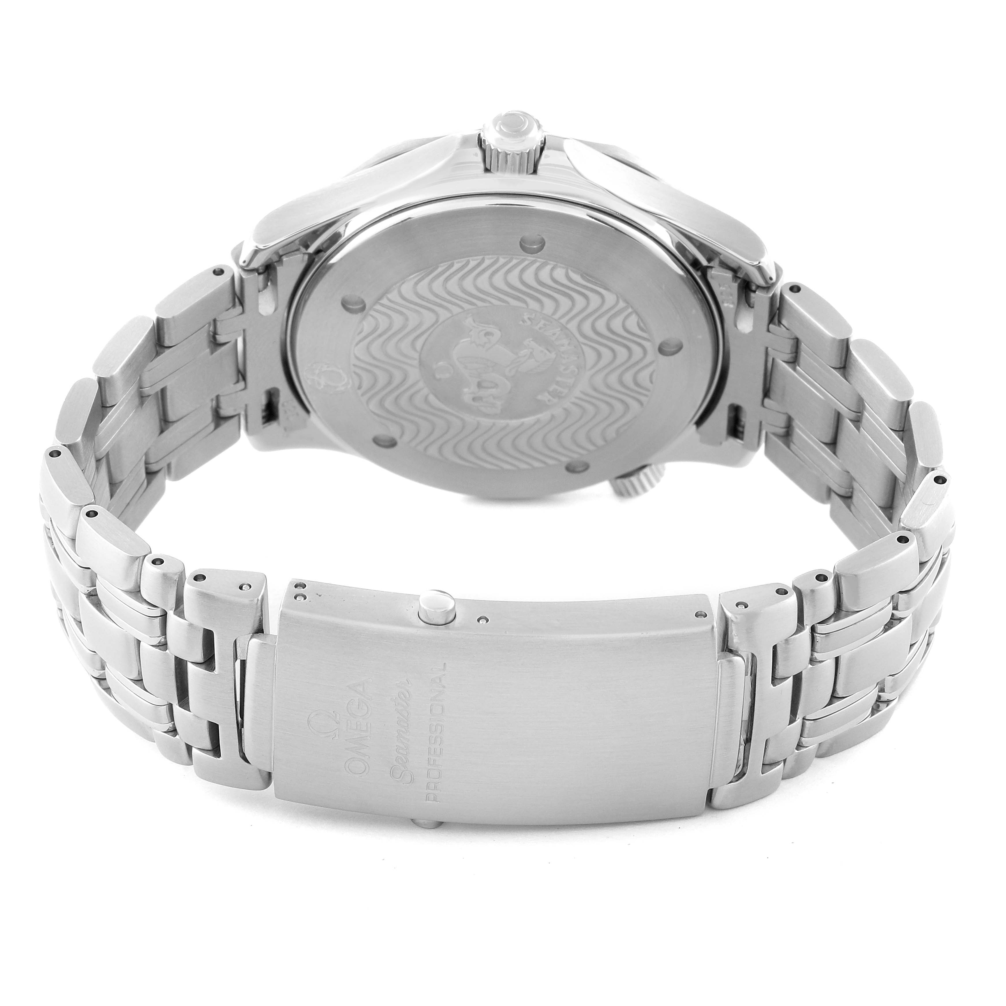 The image shows the back case and stainless steel bracelet of the Omega Seamaster 2531.80.00 Men
s Stainless Steel Blue Dial 2531.80.00 Men
s Stainless Steel Blue Dial Professional watch.