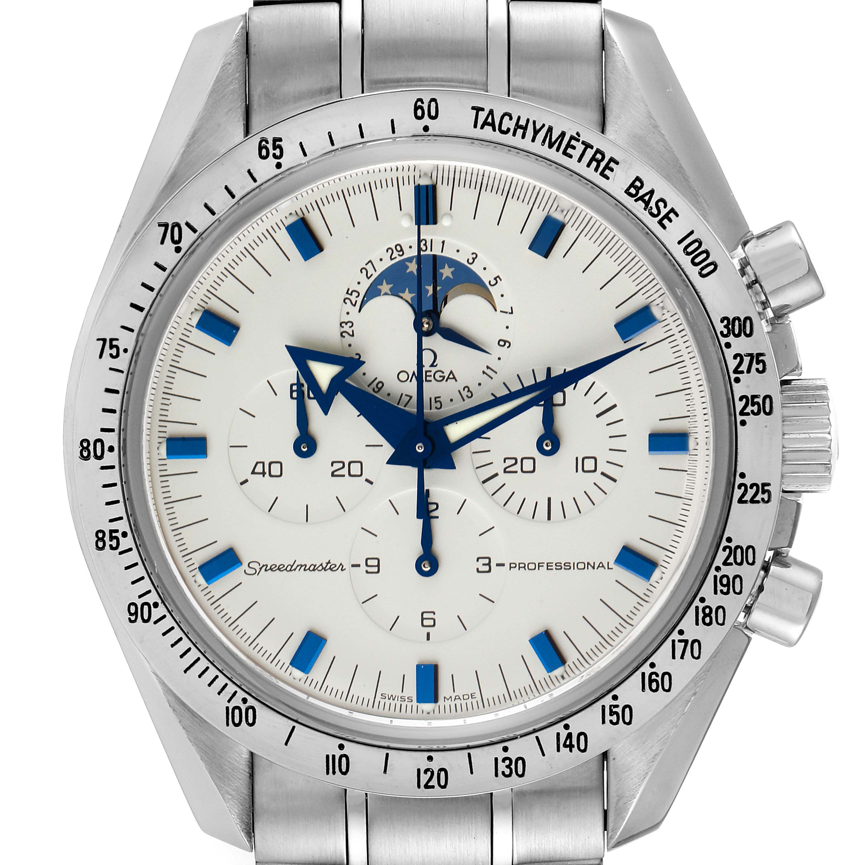 This image shows a frontal view of an Omega Speedmaster 3575.20.00 Men
s Stainless Steel White Dial 3575.20.00 Men
s Stainless Steel White Dial watch, highlighting the face, bezel, and crown.