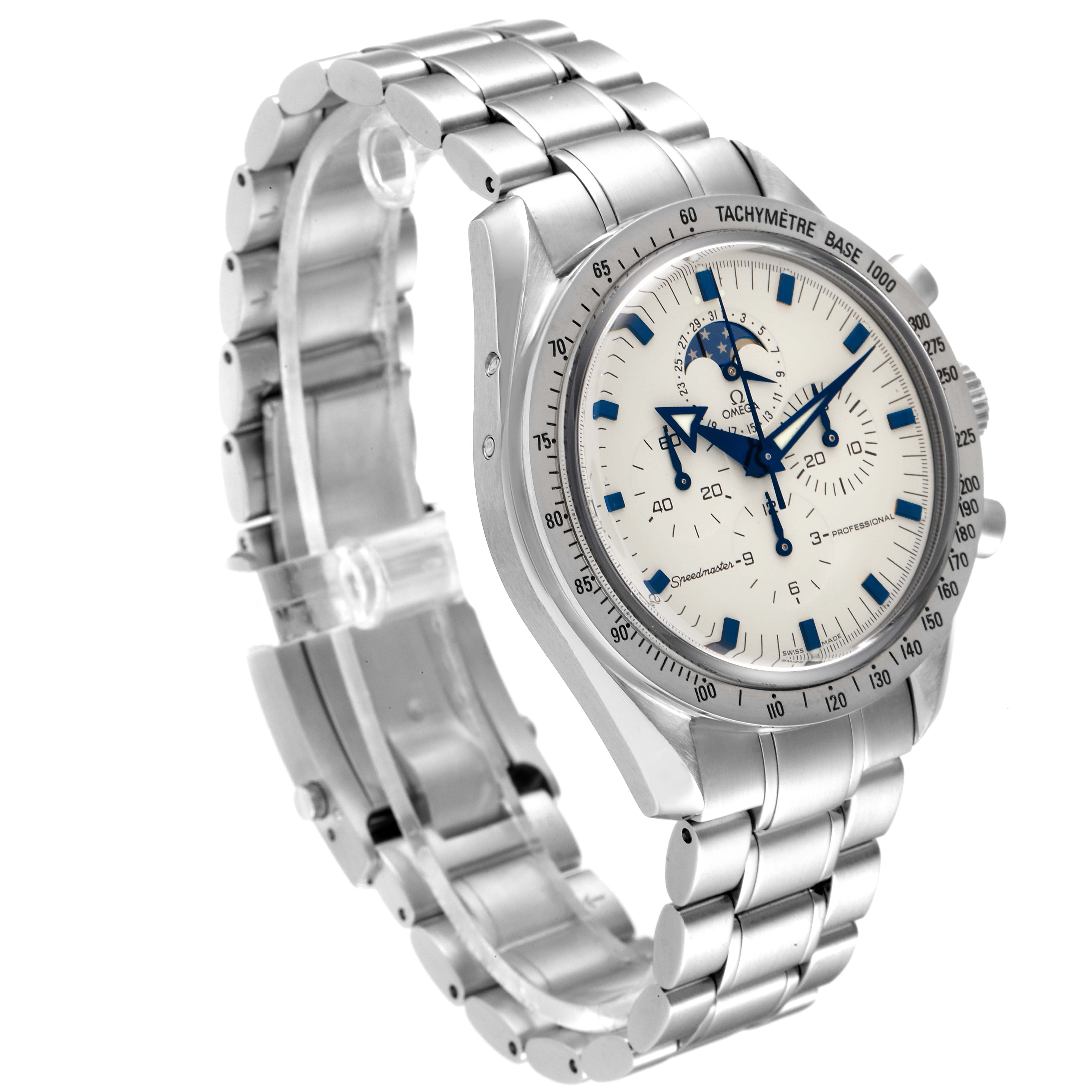 The Omega Speedmaster 3575.20.00 Men
s Stainless Steel White Dial 3575.20.00 Men
s Stainless Steel White Dial watch is shown at an angled side view, highlighting the face, bezel, and bracelet.