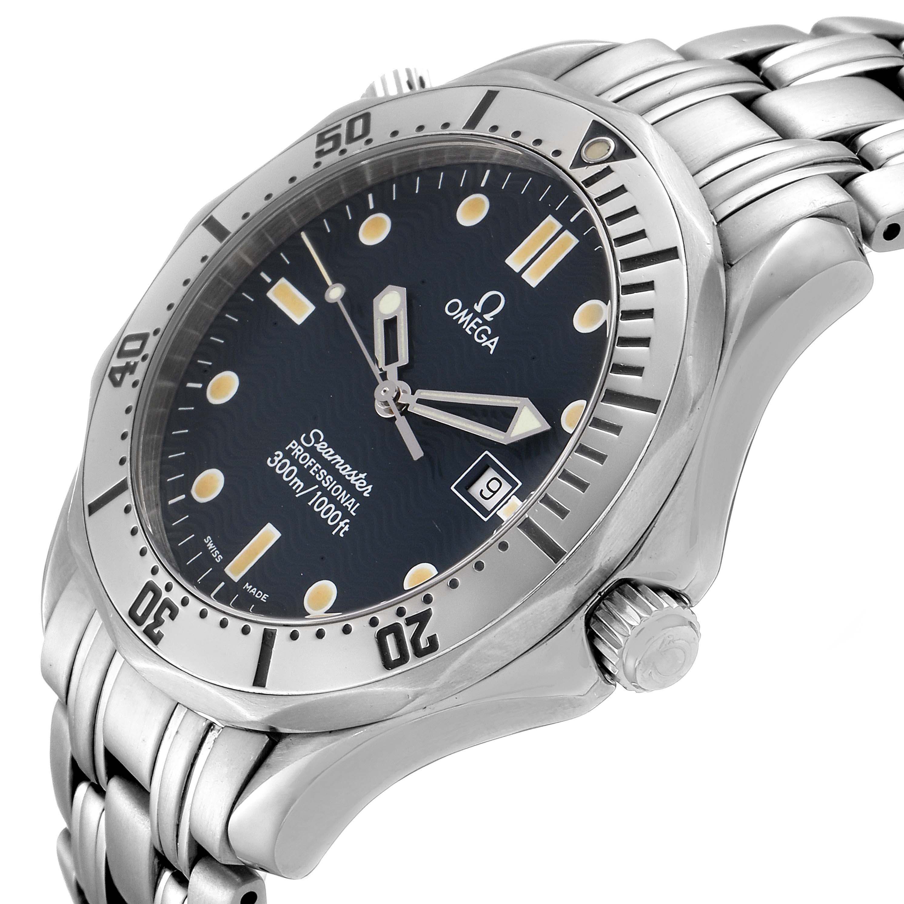 The image shows an angled view of the Omega Seamaster 2542.80.00 Men
s Stainless Steel Blue Dial 2542.80.00 Men
s Stainless Steel Blue Dial watch, highlighting its dial, bezel, crown, and bracelet.
