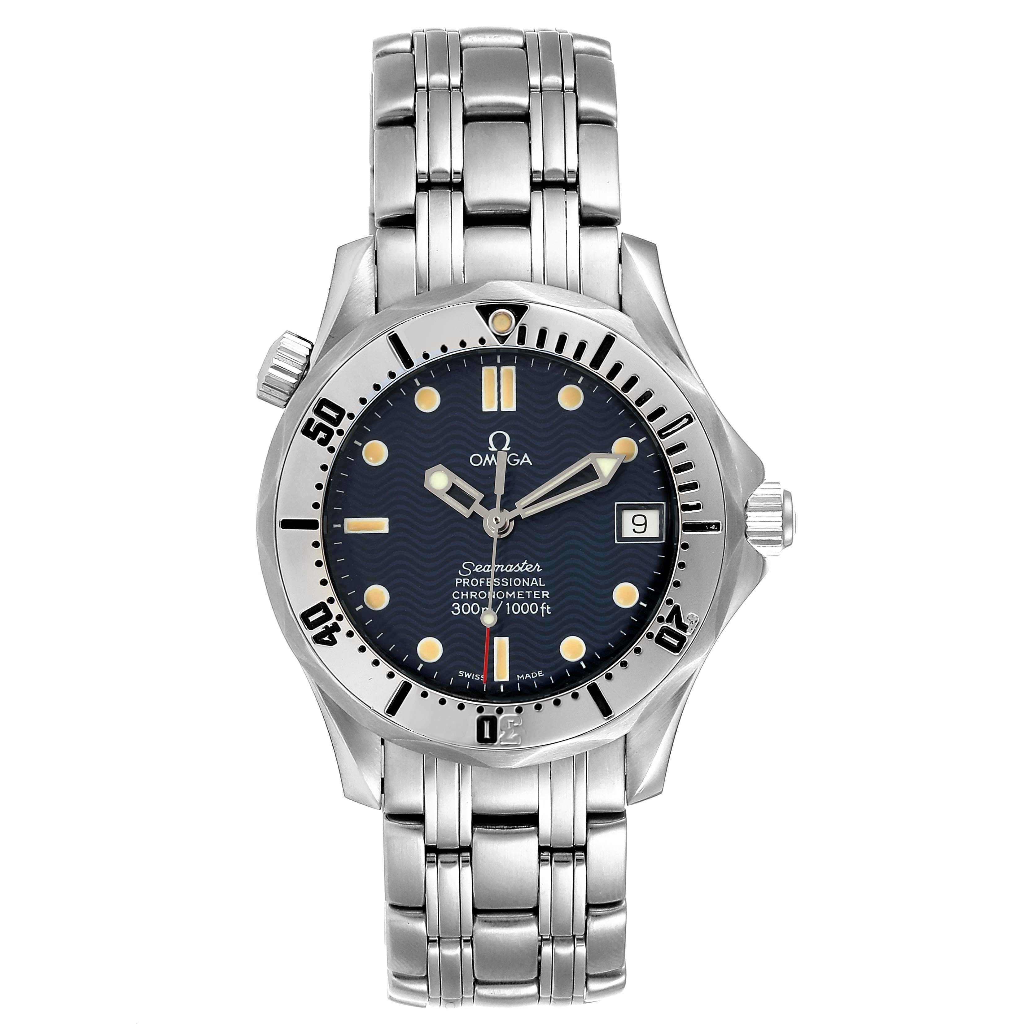 The image shows a front view of the Omega Seamaster 2552.80.00 Men's Stainless Steel Blue Dial 2552.80.00 Men's Stainless Steel Blue Dial watch, detailing the face, bezel, crown, and bracelet.