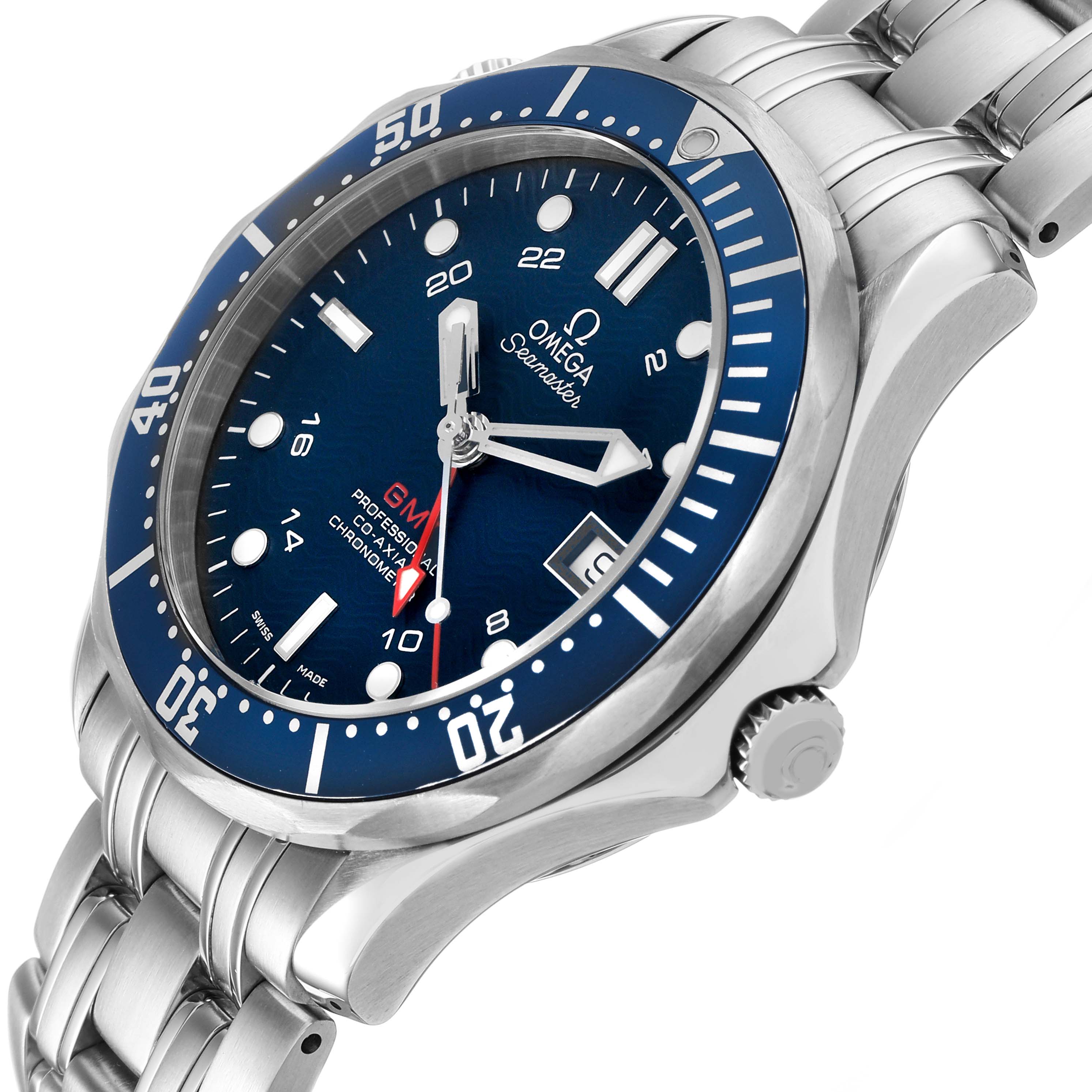 The image shows an angled view of the Omega Seamaster 2535.80.00 Men's Stainless Steel Blue Dial's face, bezel, crown, and bracelet.