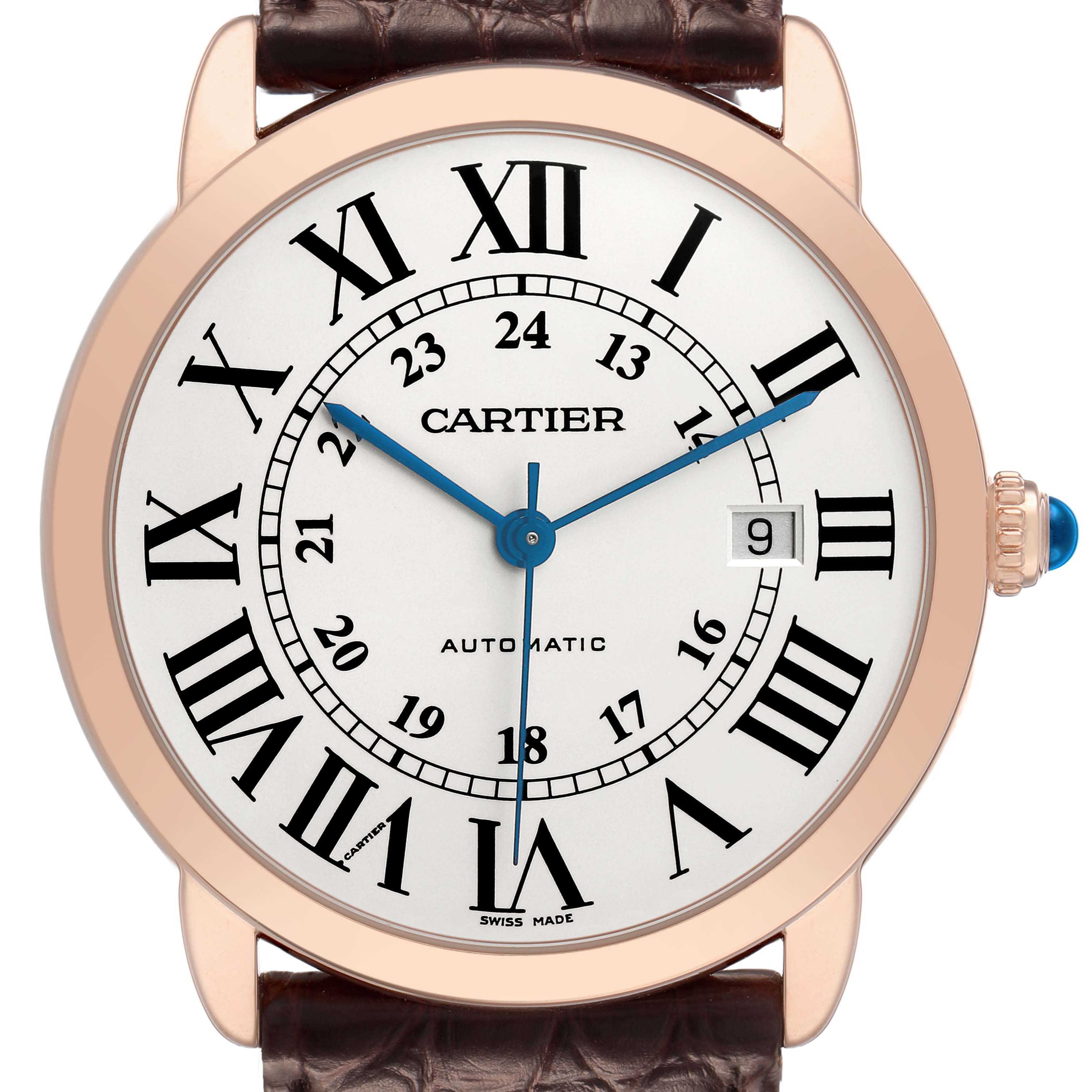 The image shows a frontal view of the Cartier Ronde W6701009 Men's Rose Gold Silver Dial watch, highlighting its dial, Roman numerals, and date window.