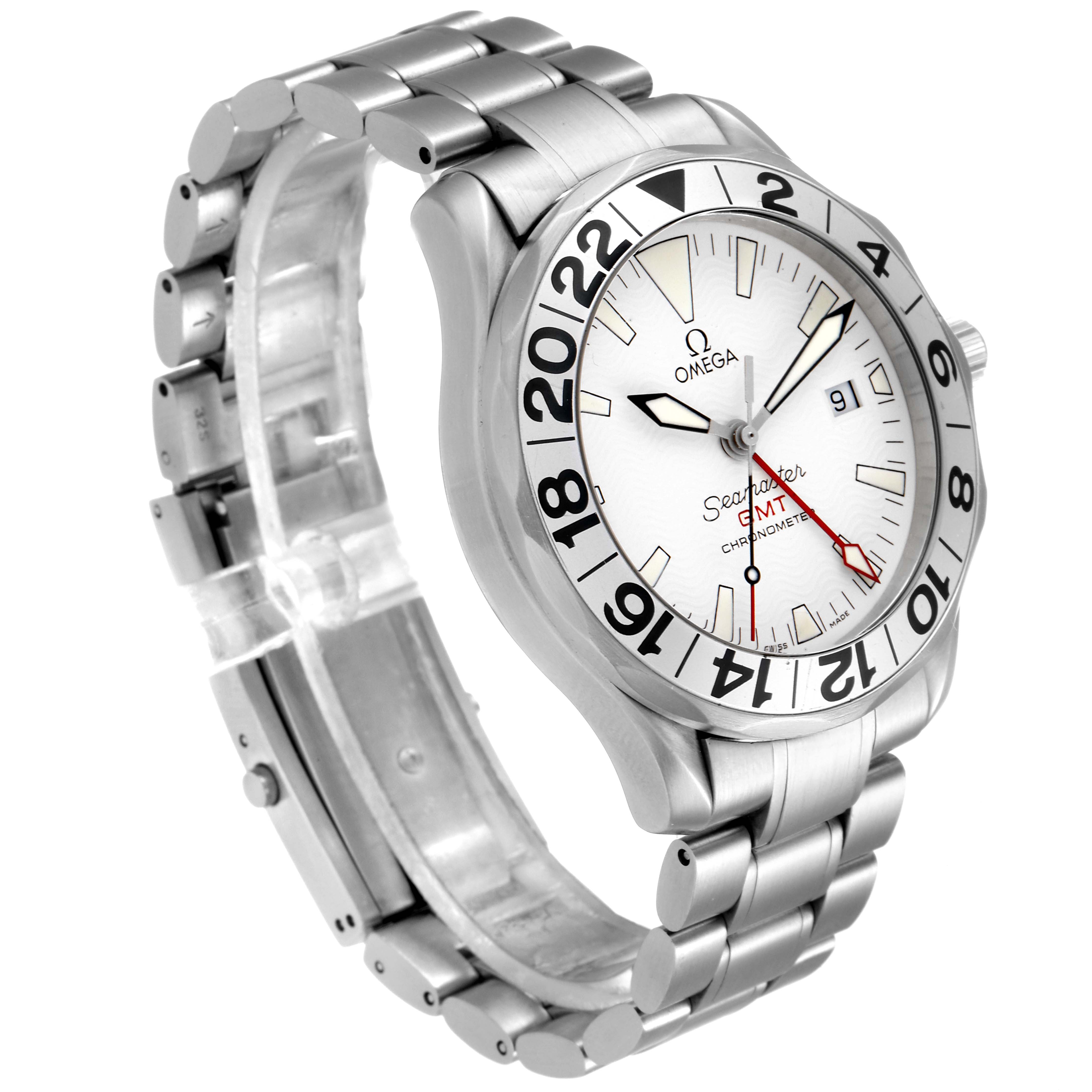 The Omega Seamaster 2538.20.00 Men's Stainless Steel White Dial 2538.20.00 Men's Stainless Steel White Dial watch is shown at a slight right angle, highlighting its face, bezel, and metallic bracelet.