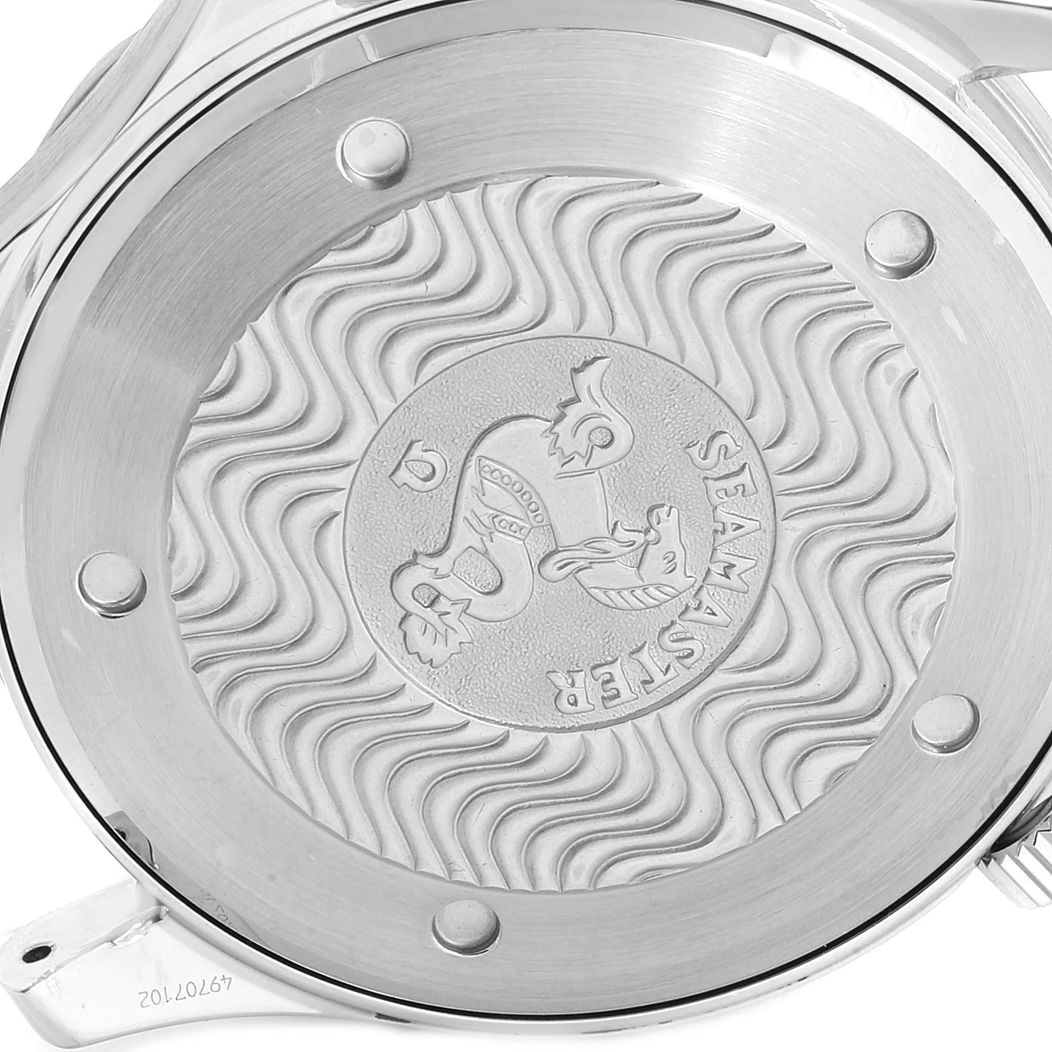 The image shows the case back of the Omega Seamaster 2532.80.00 Men
s Stainless Steel Blue Dial 2532.80.00 Men
s Stainless Steel Blue Dial watch, featuring its engraved logo and wave pattern design.