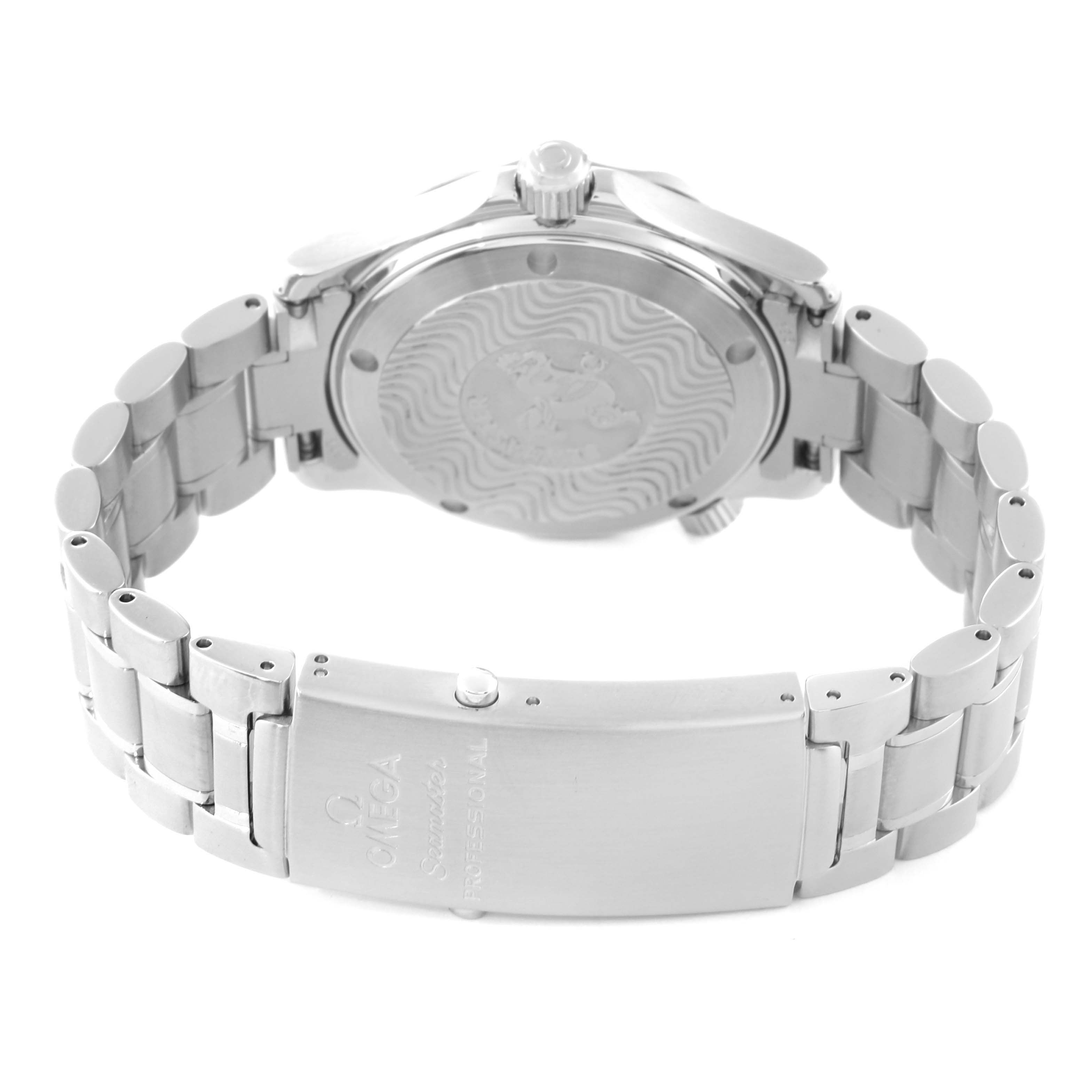 The image shows the back view of an Omega Seamaster 2262.50.00 Men
s Stainless Steel Black Dial 2262.50.00 Men
s Stainless Steel Black Dial watch, displaying its case back and metal bracelet with a clasp.