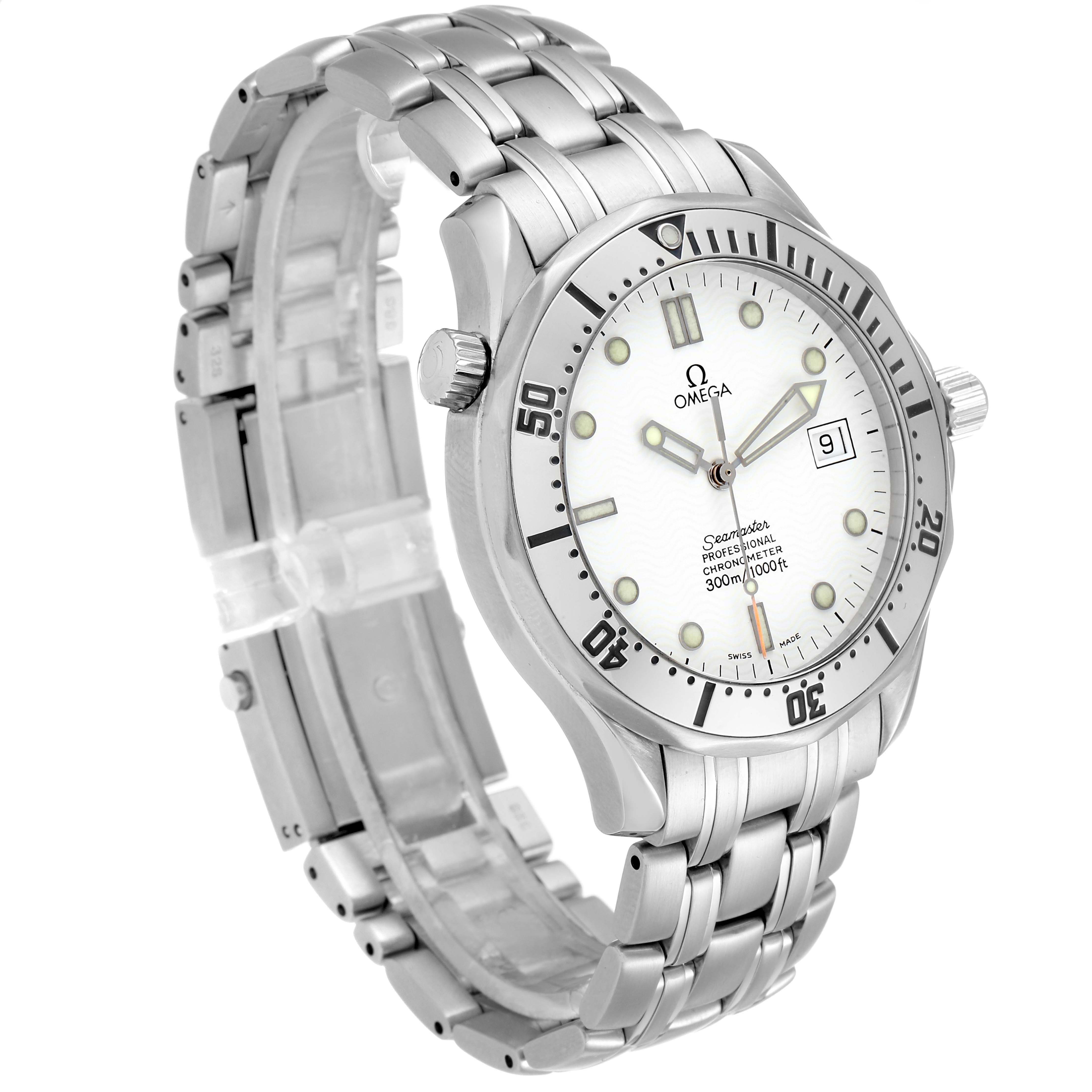 The image shows a front-left angled view of the Omega Seamaster 2532.20.00 Men
s Stainless Steel White Dial 2532.20.00 Men
s Stainless Steel White Dial watch, displaying its dial, bezel, crown, and bracelet.