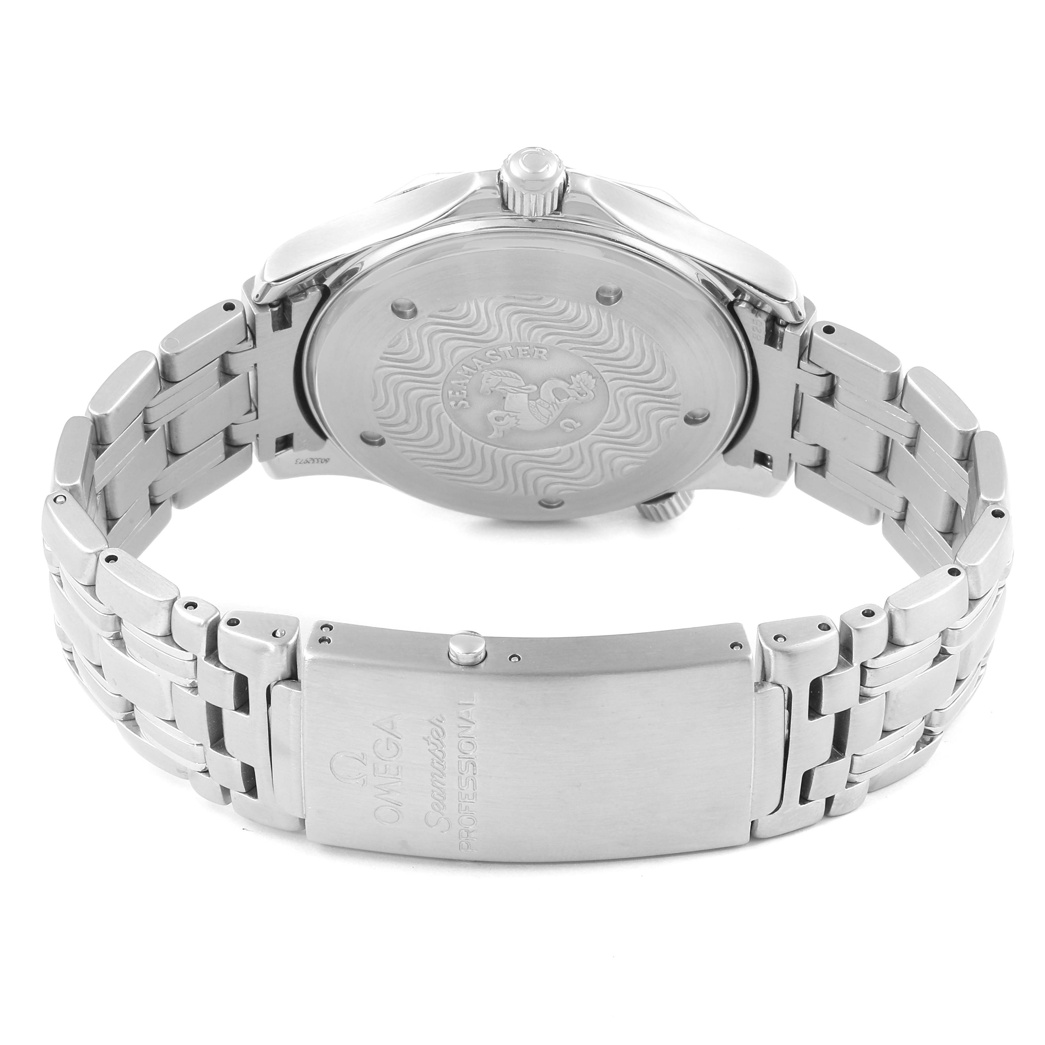 The image shows the back view of an Omega Seamaster 2532.20.00 Men
s Stainless Steel White Dial 2532.20.00 Men
s Stainless Steel White Dial watch, displaying the bracelet and clasp.