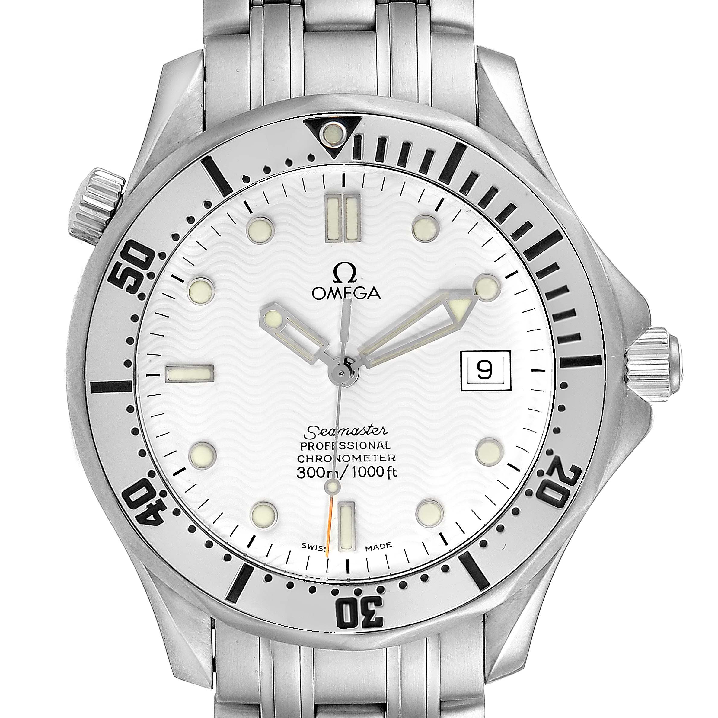 The image shows a front view of the Omega Seamaster 2532.20.00 Men
s Stainless Steel White Dial 2532.20.00 Men
s Stainless Steel White Dial watch, highlighting its dial, bezel, and bracelet.