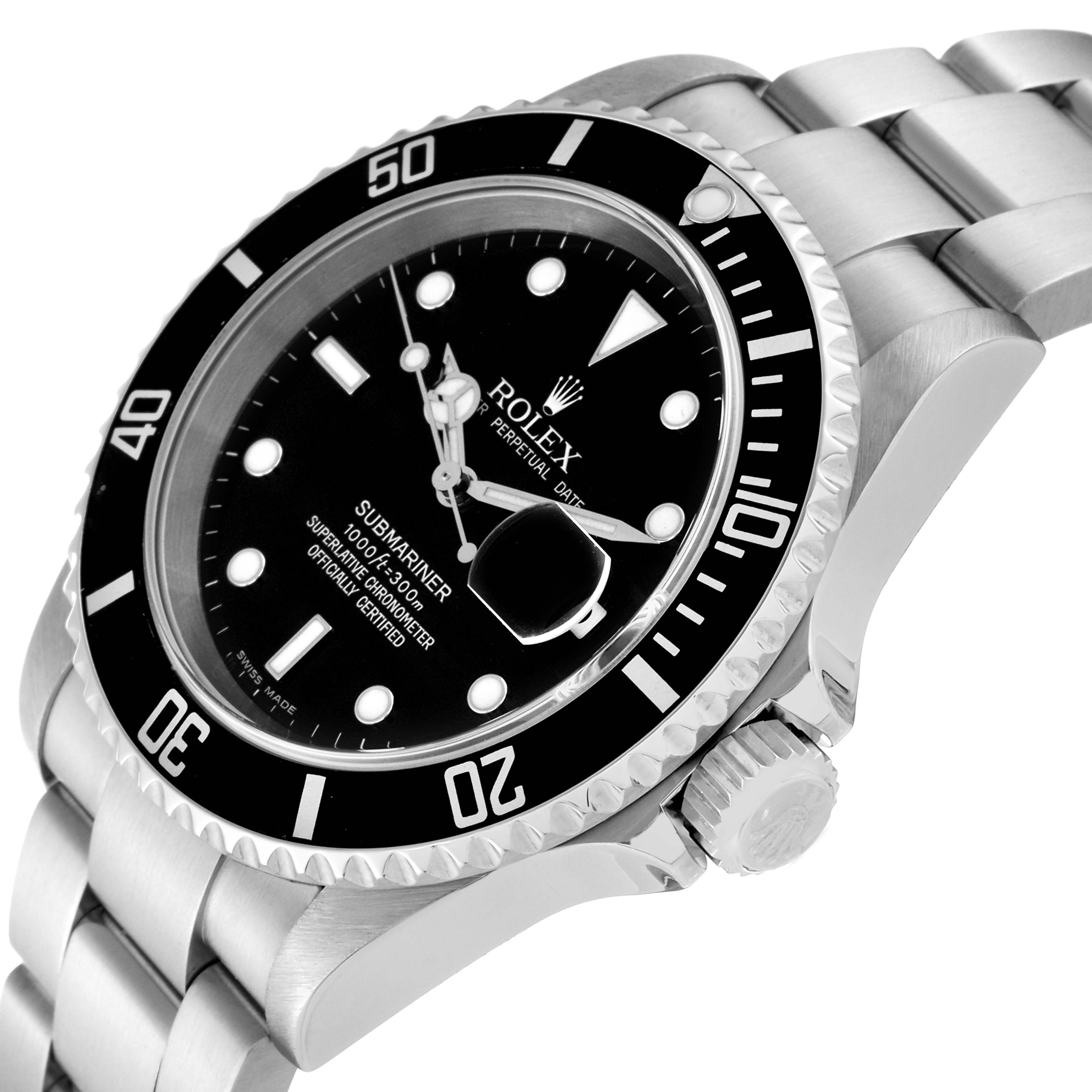 This image shows a side angle of the Rolex Submariner 16610 Men
s Stainless Steel Black Dial 16610 Men
s Stainless Steel Black Dial watch, focusing on the dial, bezel, and bracelet.