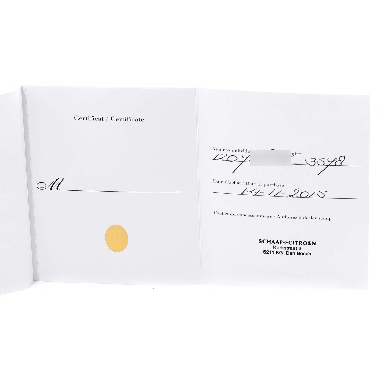 This image shows the warranty certificate for the Calibre de Cartier model by Cartier.