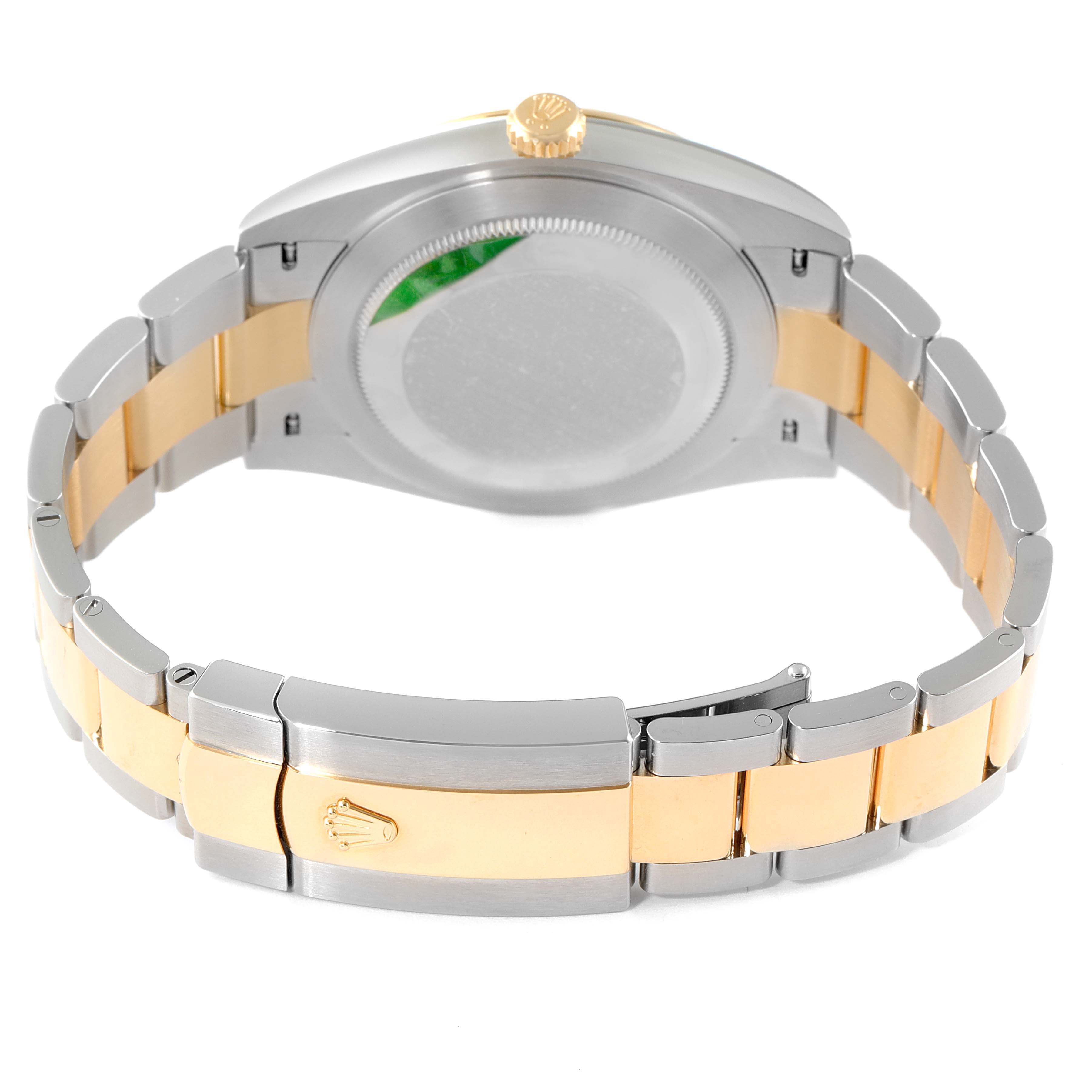 The image shows the back case and bracelet of the Rolex Datejust 41 126333 Men
s Steel and Gold (two tone) Silver Dial 126333 Men
s Steel and Gold (two tone) Silver Dial, highlighting the two-tone metal and clasp.