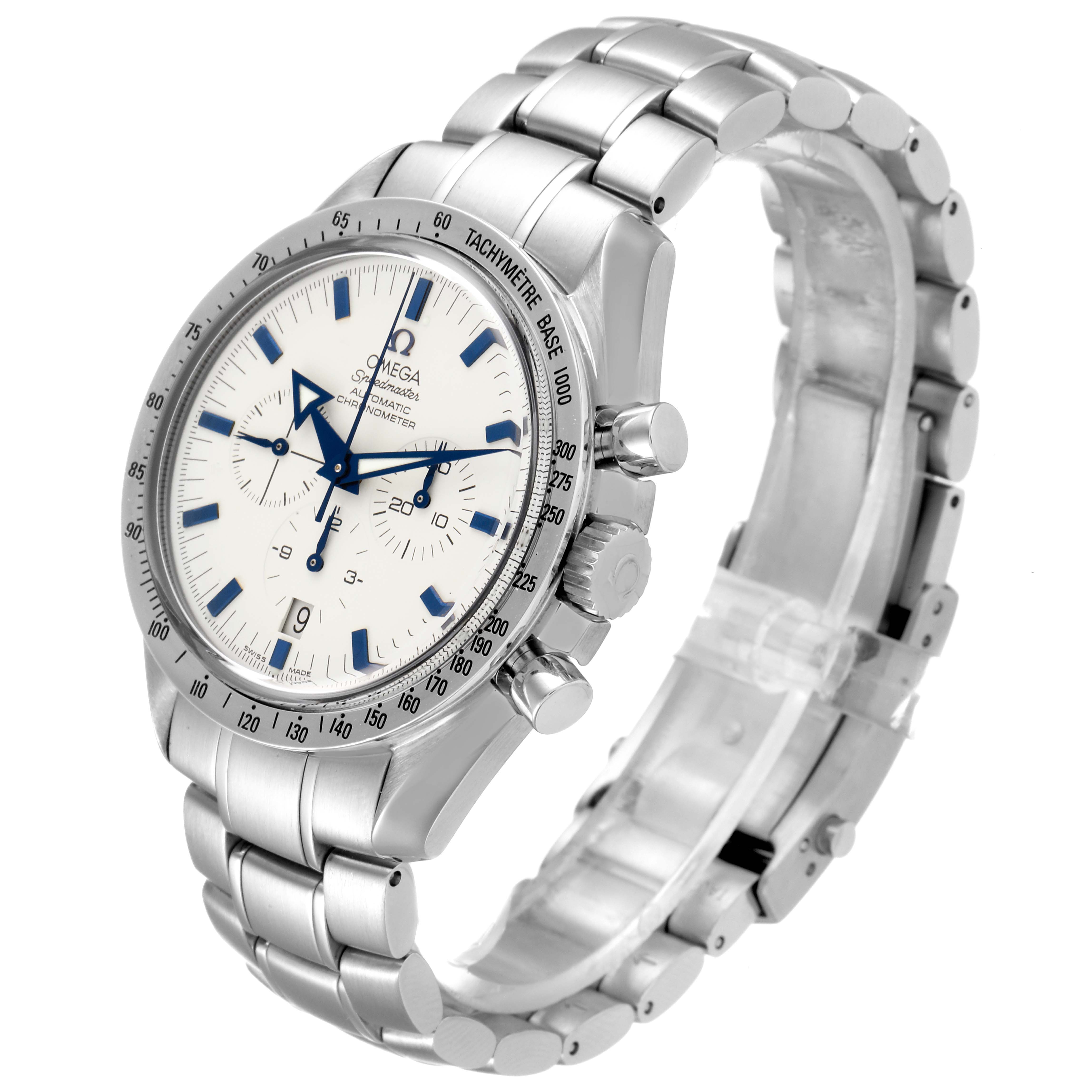 The Omega Speedmaster 3551.20.00 Men's Stainless Steel White Dial 3551.20.00 Men's Stainless Steel White Dial watch is shown at a three-quarter angle, displaying the face, bezel, and stainless steel bracelet.