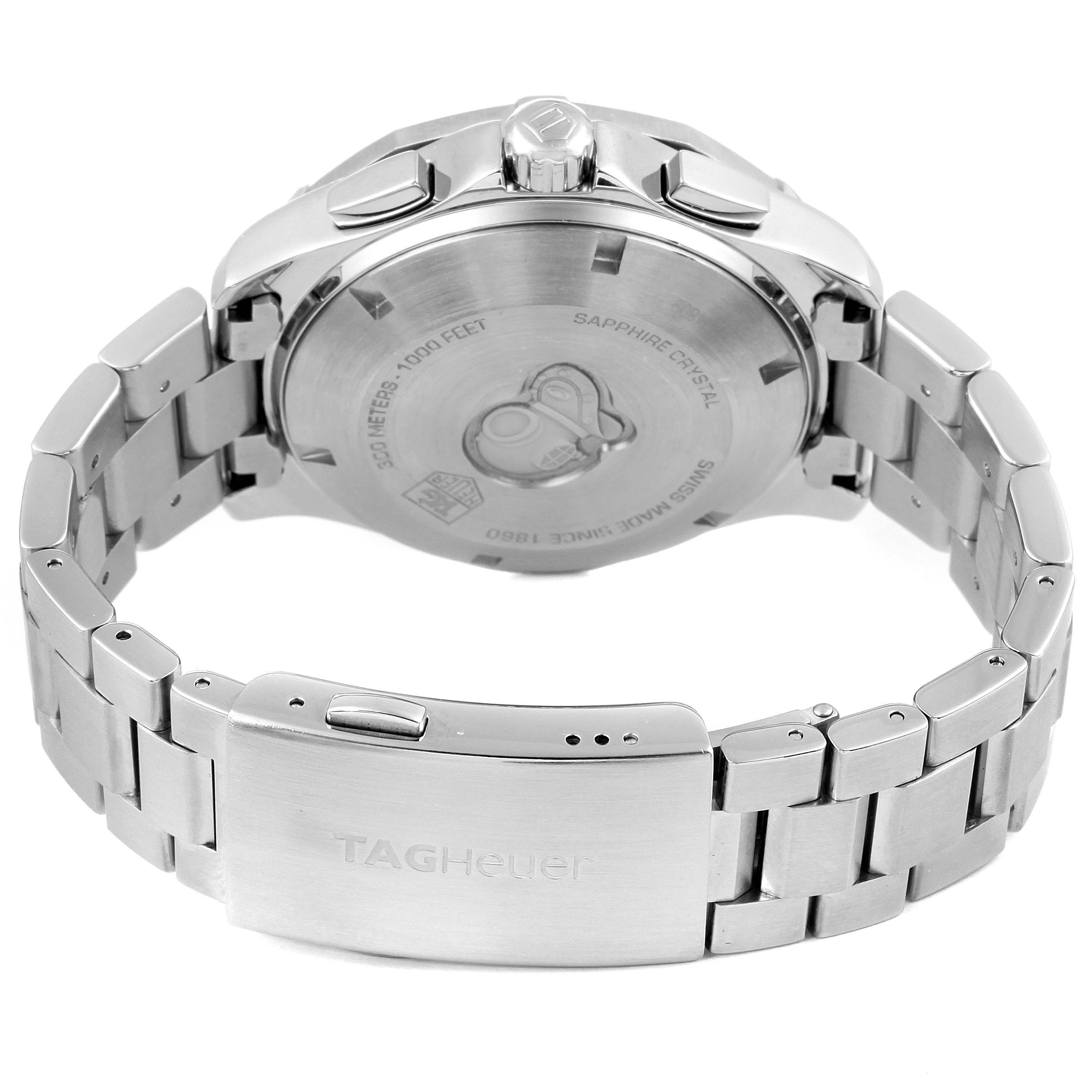 This image shows the back case and bracelet of the Tag Heuer Aquaracer CAP2112.BA0833 Men
s Stainless Steel Blue Dial CAP2112.BA0833 Men
s Stainless Steel Blue Dial watch.