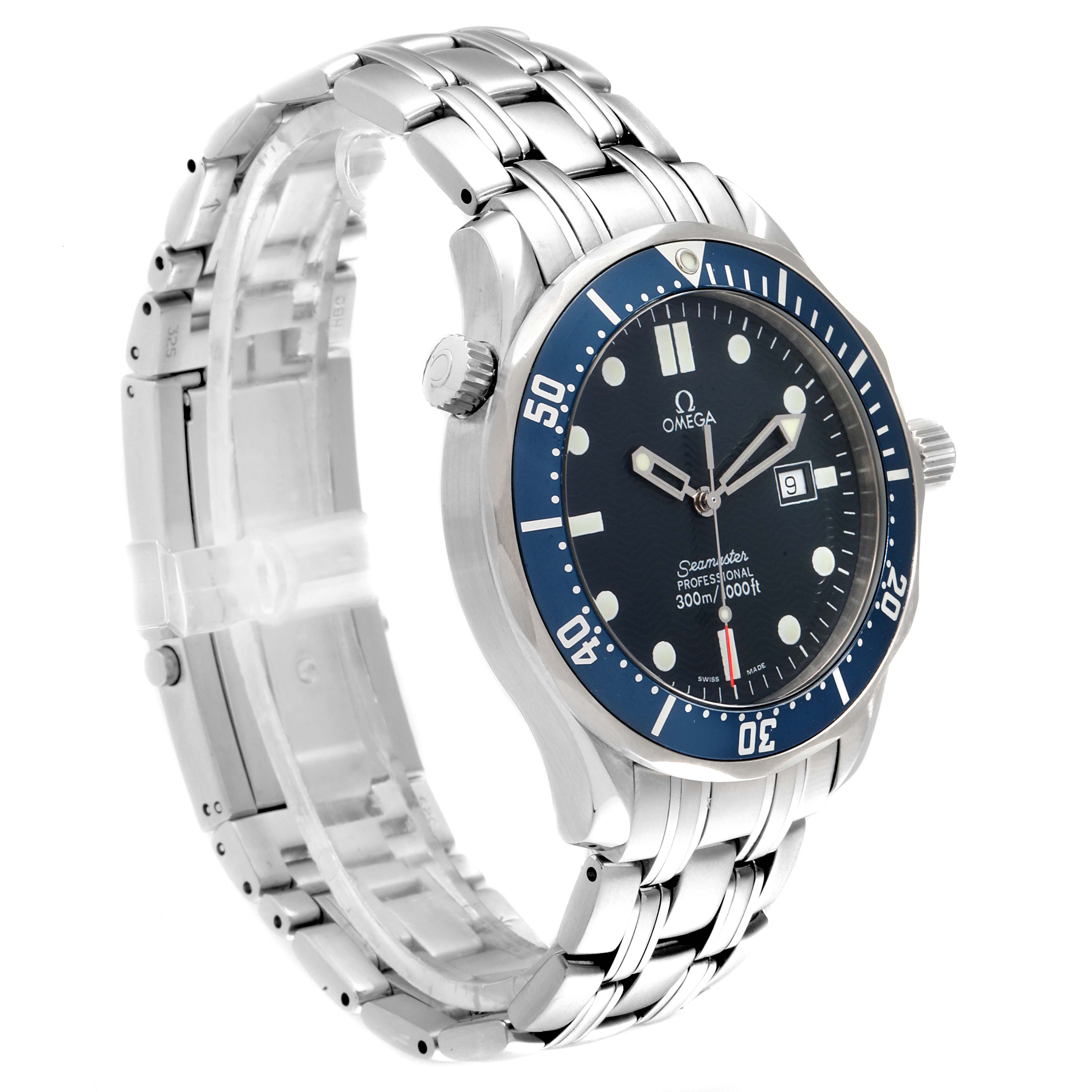The image shows a side view of the Omega Seamaster 2541.80.00 Men
s Stainless Steel Blue Dial 2541.80.00 Men
s Stainless Steel Blue Dial watch, highlighting the face, bezel, crown, and stainless steel bracelet.