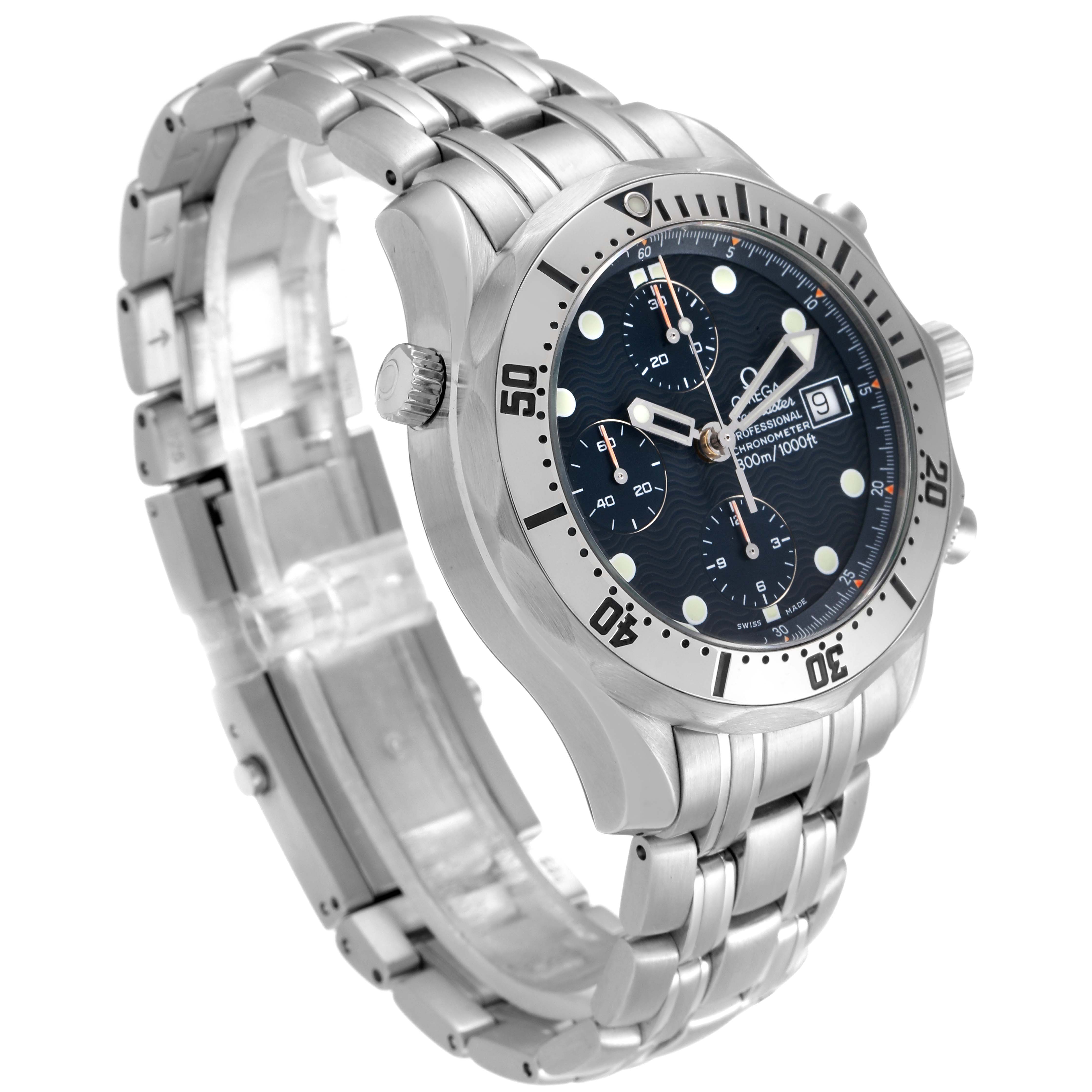 The image shows a side angle of an Omega Seamaster 2598.80.00 Men
s Stainless Steel Blue Dial 2598.80.00 Men
s Stainless Steel Blue Dial watch, highlighting its stainless steel bracelet, bezel, and dial.