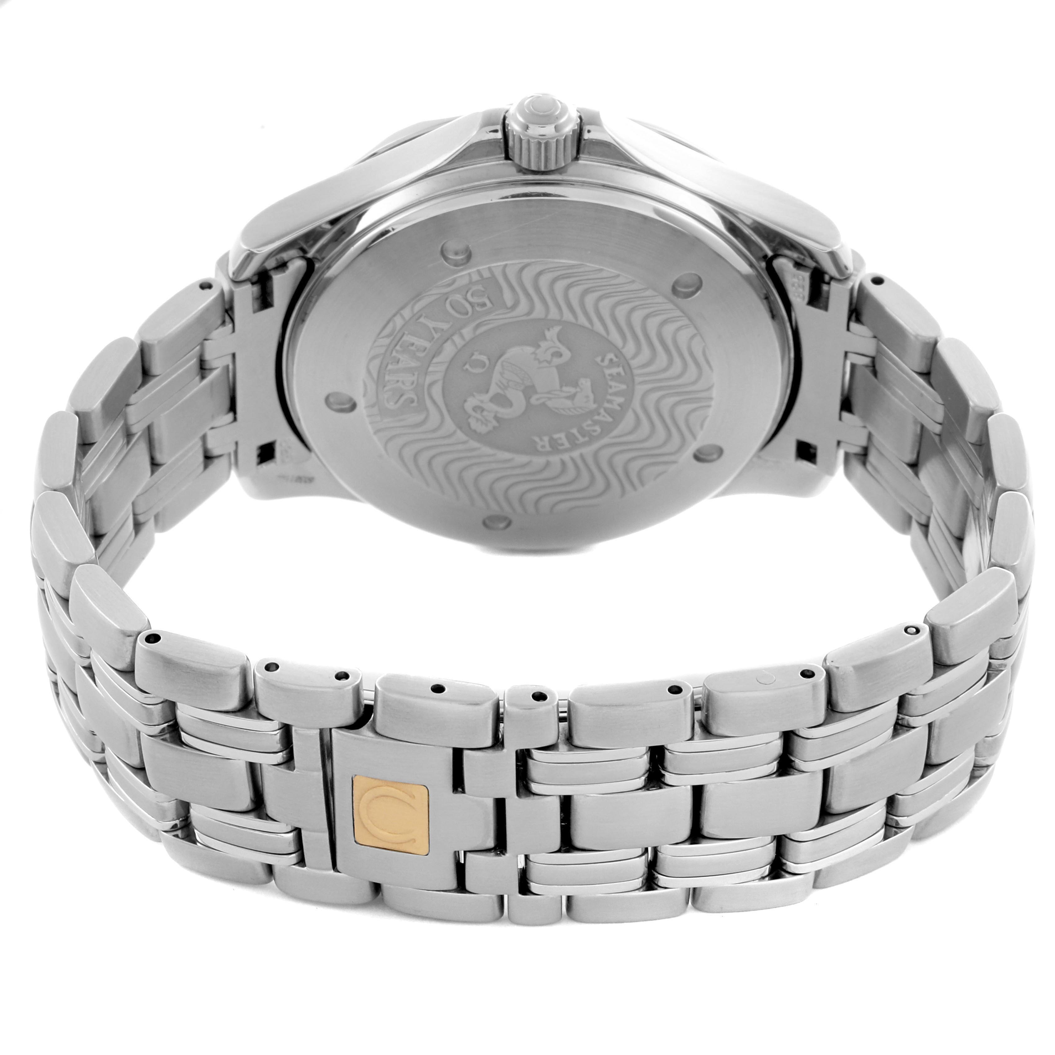 The image shows the back of the Omega Seamaster 2234.50.00 Men
s Stainless Steel Black Dial 2234.50.00 Men
s Stainless Steel Black Dial watch case and its metal bracelet, highlighting the clasp and case back engravings.