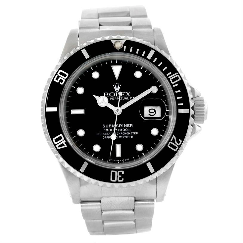 This image shows a frontal view of the Rolex Submariner 168000 Men
s Stainless Steel Black Dial 168000 Men
s Stainless Steel Black Dial watch, displaying its bezel, dial, and bracelet.
