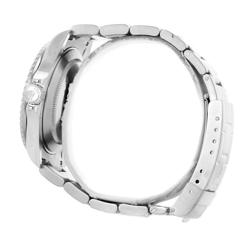 A side view of the Rolex Submariner 16610LV Men
s Stainless Steel Black Dial 16610LV Men
s Stainless Steel Black Dial watch showing the bracelet, clasp, and crown.