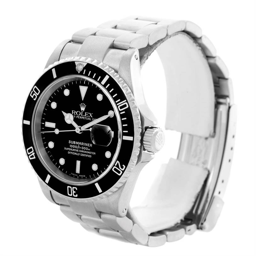 This image shows a side angle of the Rolex Submariner 16610 Men
s Stainless Steel Black Dial 16610 Men
s Stainless Steel Black Dial watch, highlighting its bezel, dial, crown, and bracelet.