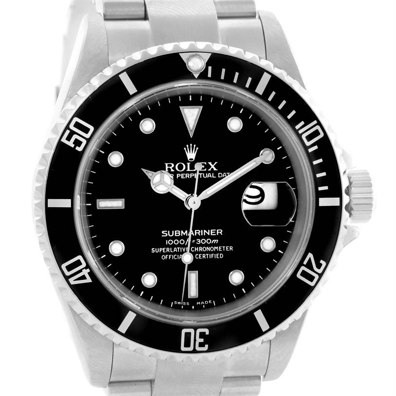 This image shows a front view of a Rolex Submariner 16610 Men
s Stainless Steel Black Dial 16610 Men
s Stainless Steel Black Dial watch, highlighting its dial, bezel, and bracelet.
