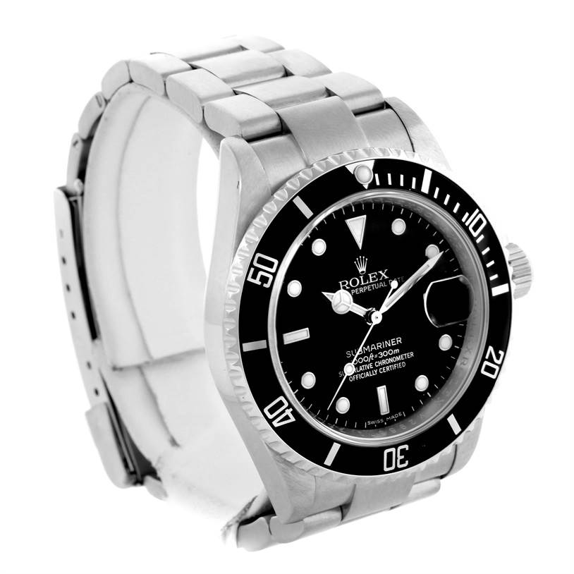 The image shows a side-angle view of a Rolex Submariner 16610 Men
s Stainless Steel Black Dial 16610 Men
s Stainless Steel Black Dial, highlighting the face, bezel, bracelet, and clasp.