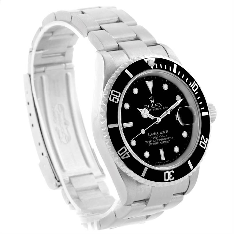 The image shows the front and side view of the Rolex Submariner 16610 Men
s Stainless Steel Black Dial 16610 Men
s Stainless Steel Black Dial watch, highlighting its bezel, dial, and bracelet.