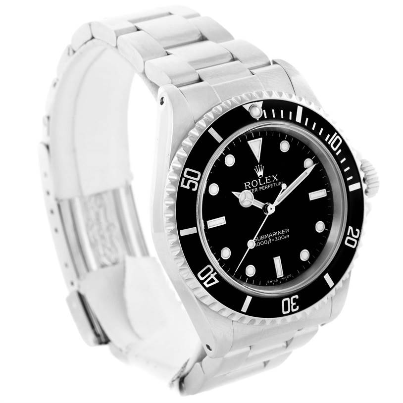 This image shows the front and side view of a Rolex Submariner 14060 Men
s Stainless Steel Black Dial 14060 Men
s Stainless Steel Black Dial watch, highlighting the dial, bezel, bracelet, and crown.