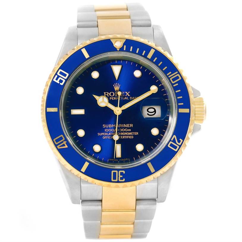 This is a front view of a Rolex Submariner 16613 Men
s Steel and Gold (two tone) Black Dial 16613 Men
s Steel and Gold (two tone) Black Dial watch, showing the dial, bezel, bracelet, and date window at the 3 o
clock position.
