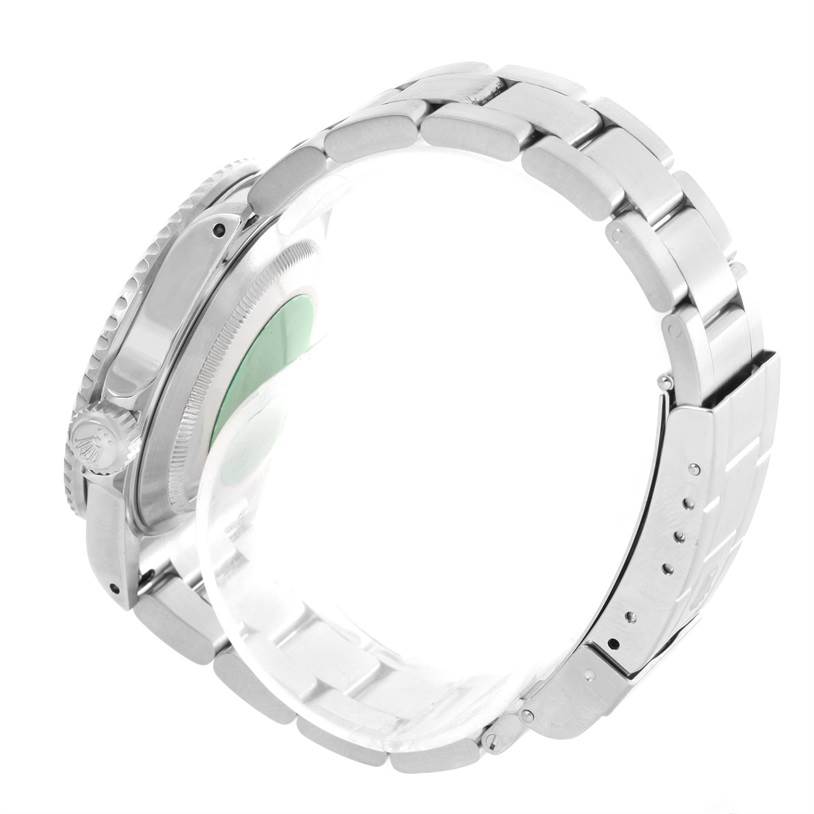 This image shows a side view of the Rolex Submariner 16610 Men
s Stainless Steel Black Dial 16610 Men
s Stainless Steel Black Dial watch, highlighting the bracelet, clasp, and crown.